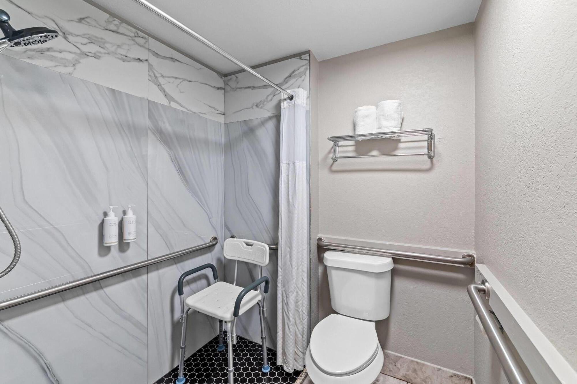 King Room Roll Shower Mobility Access or Non-Smoking