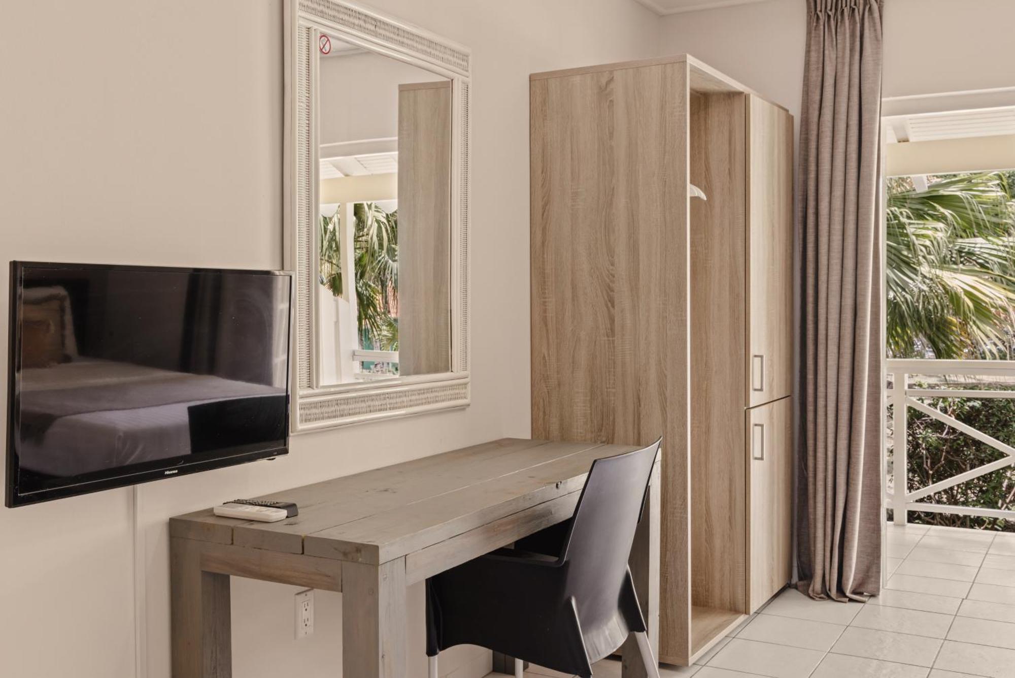 One-Bedroom Bungalow