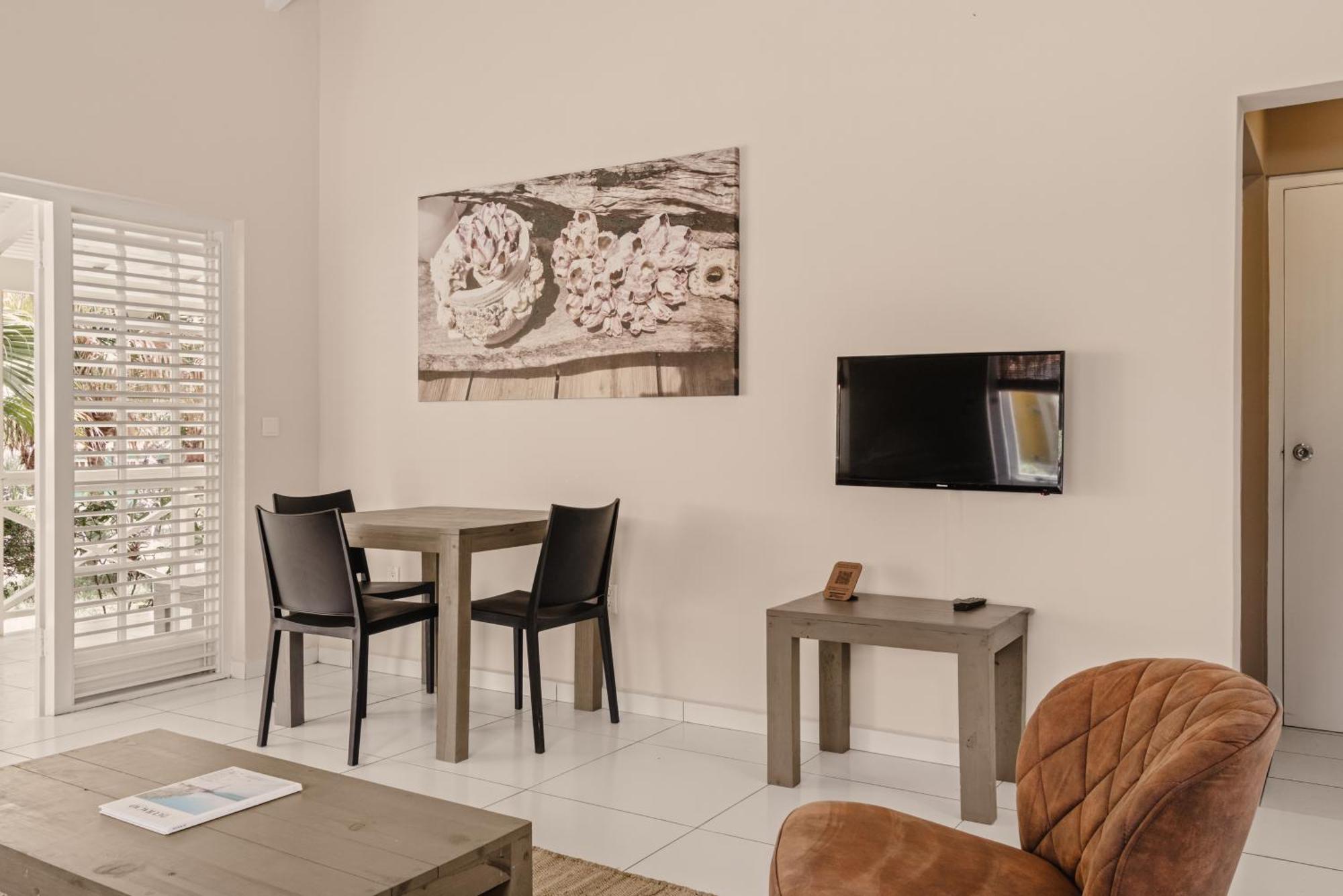 One-Bedroom Bungalow