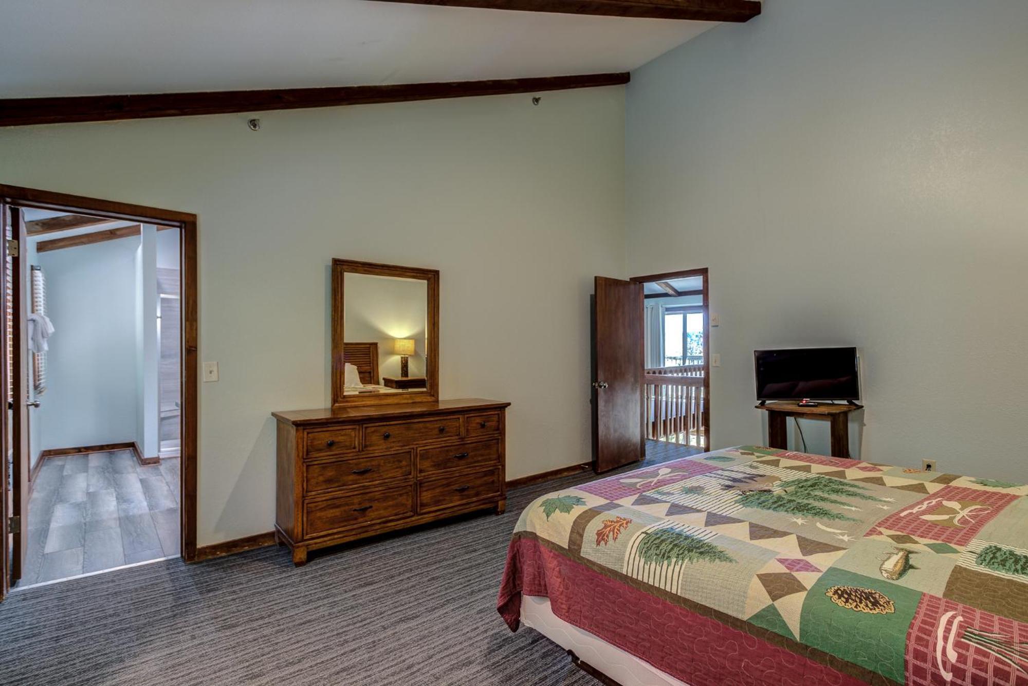 Two-Bedroom Apartment Single Beds