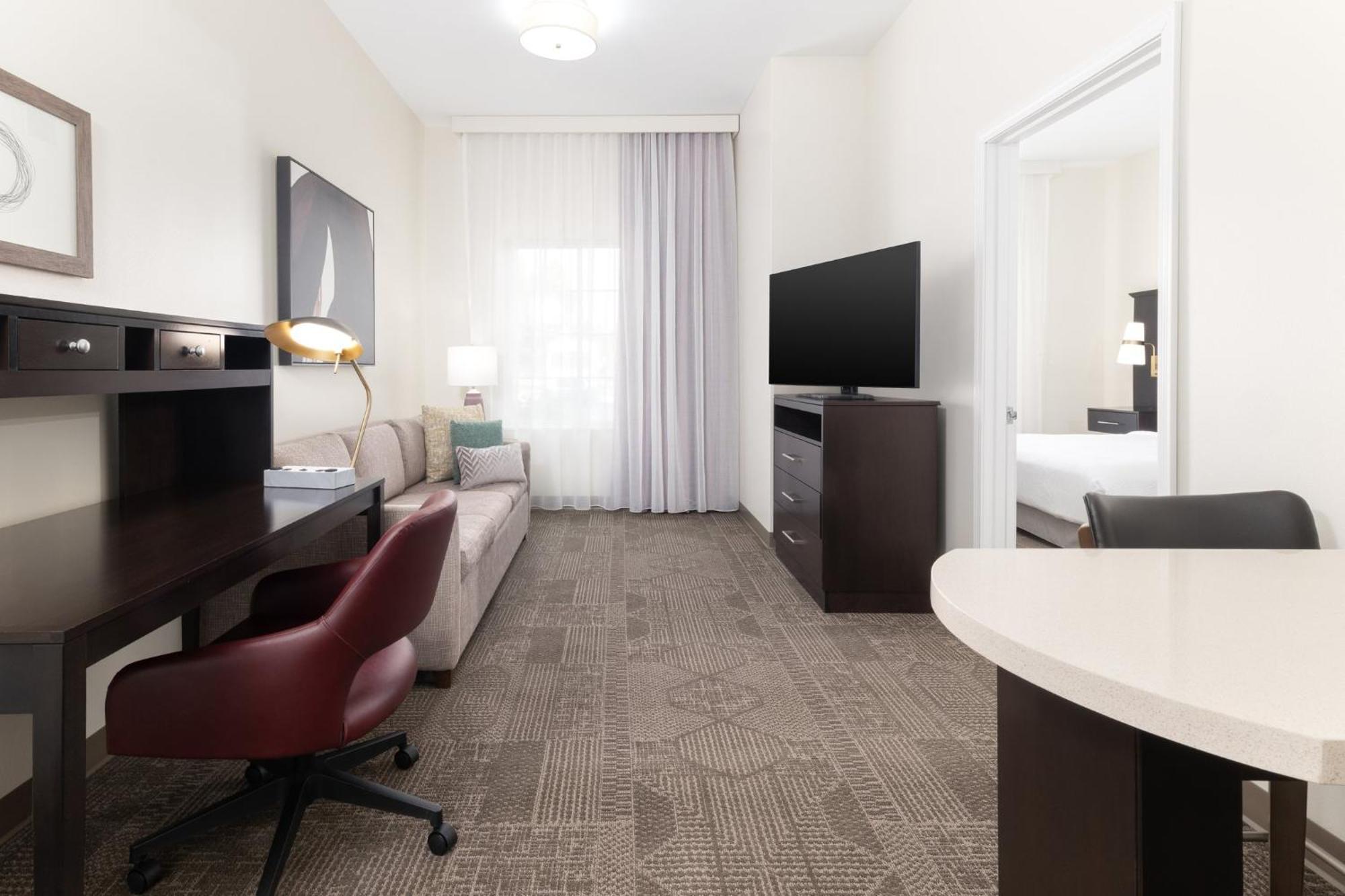 One-Bedroom Suite King Bed Mobility Access Tub Non-Smoking