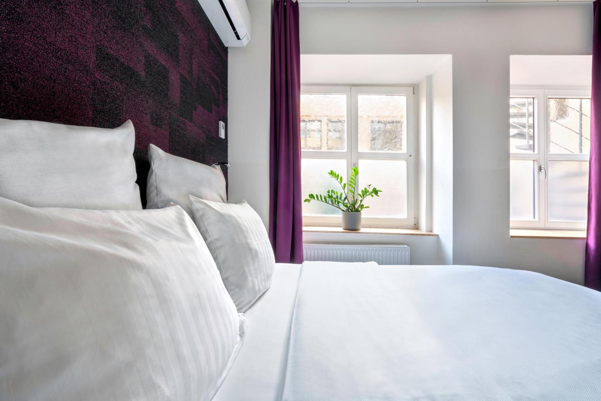 Classic Room,1765775043:JPEG