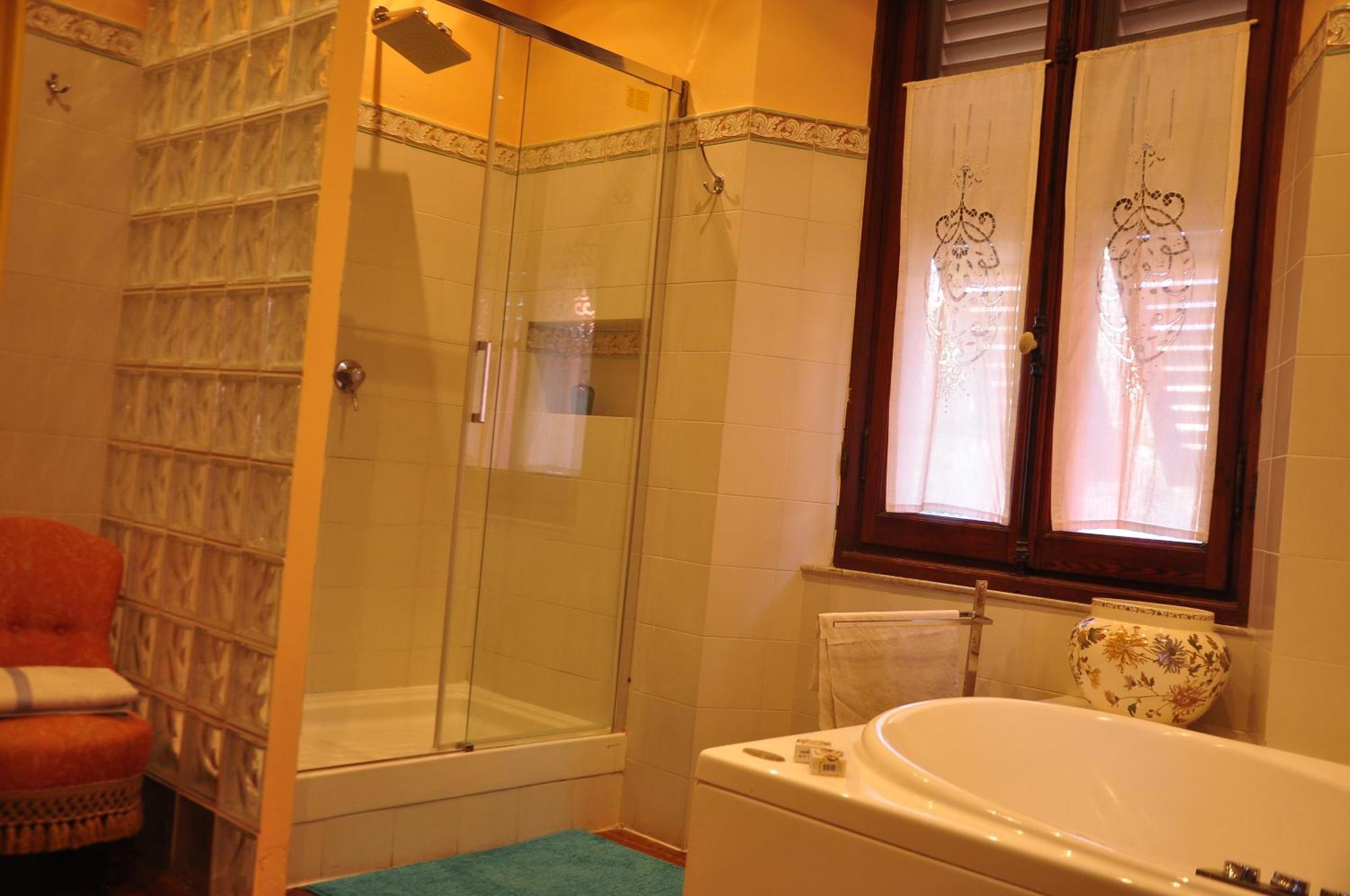 Deluxe Room,1502508382:JPEG