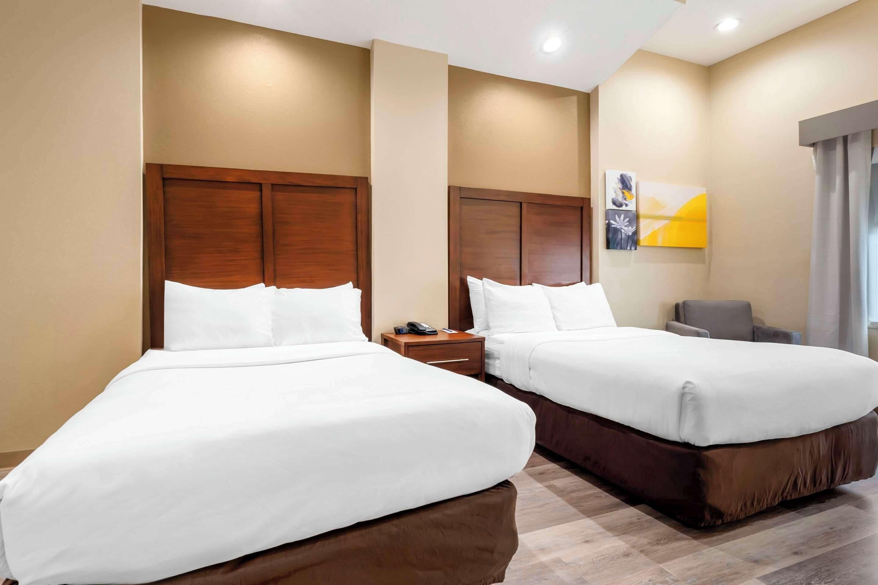 Double Room with Two Double Beds - Accessible/Non-Smoking