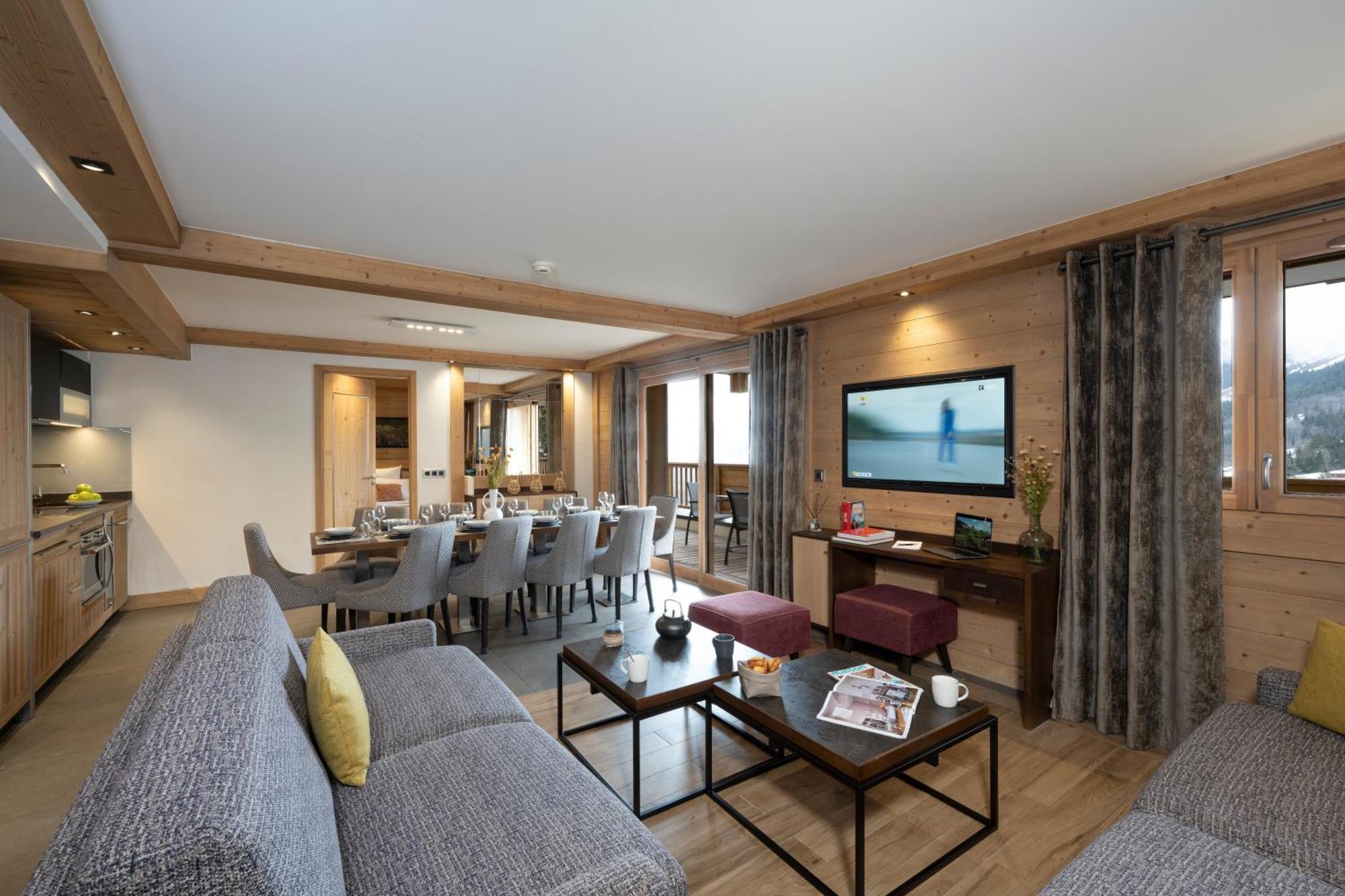 Four-Bedroom Apartment Spa Access,1714097356:JPEG
