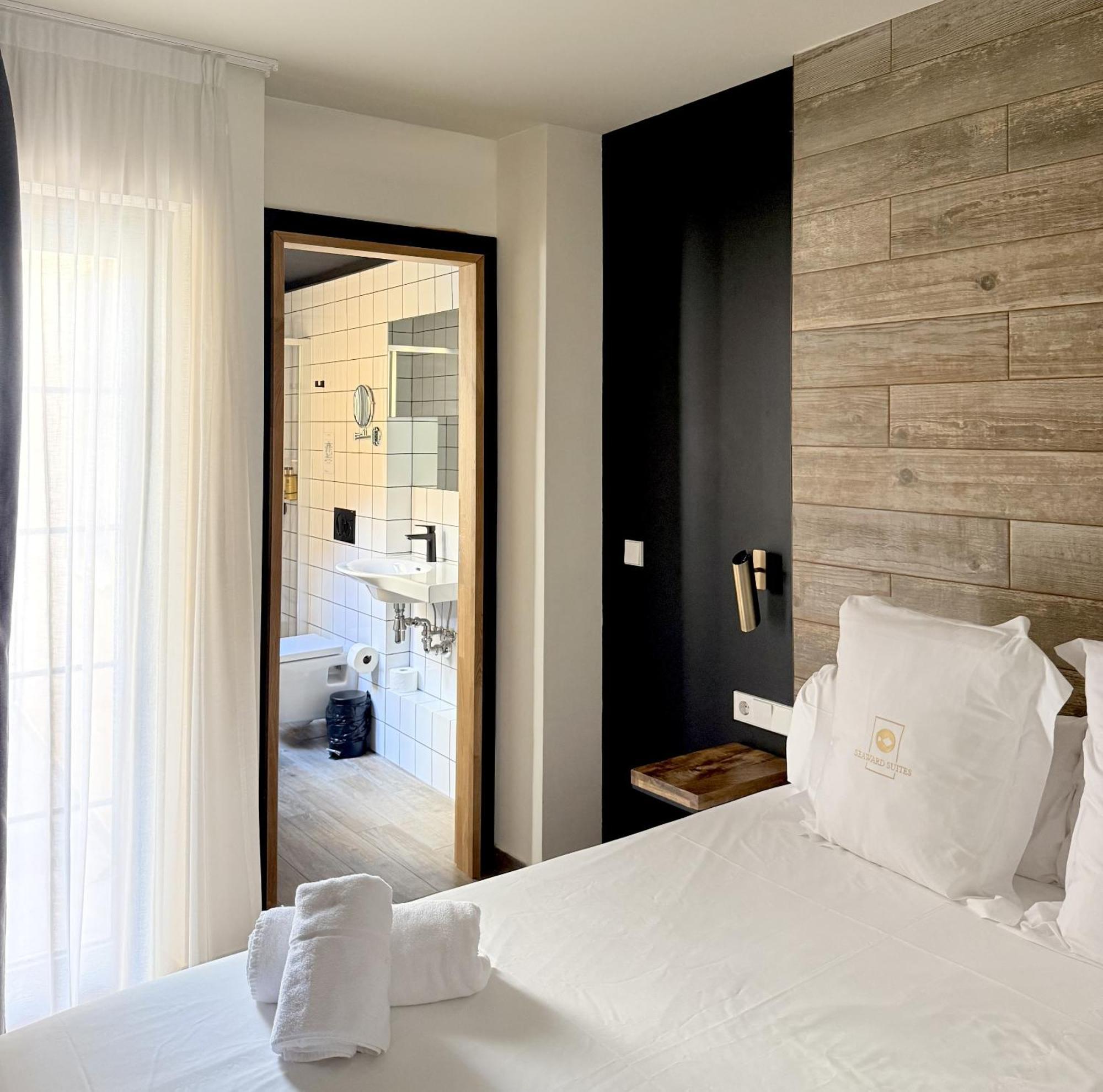 Double Room Private Bathroom