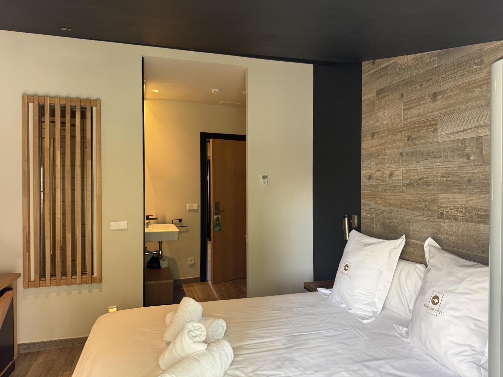 Double Room Private Bathroom