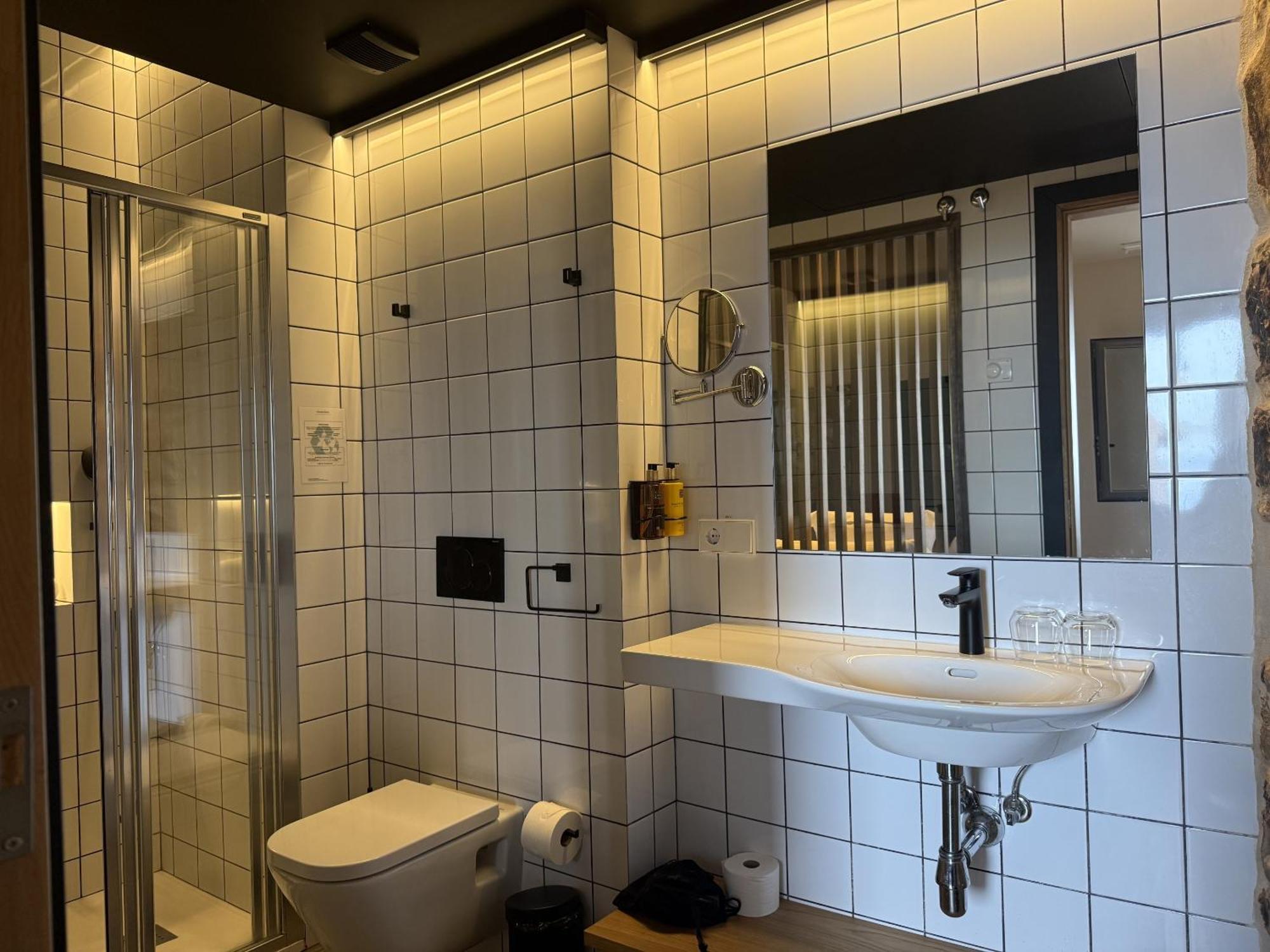 Double Room Private Bathroom