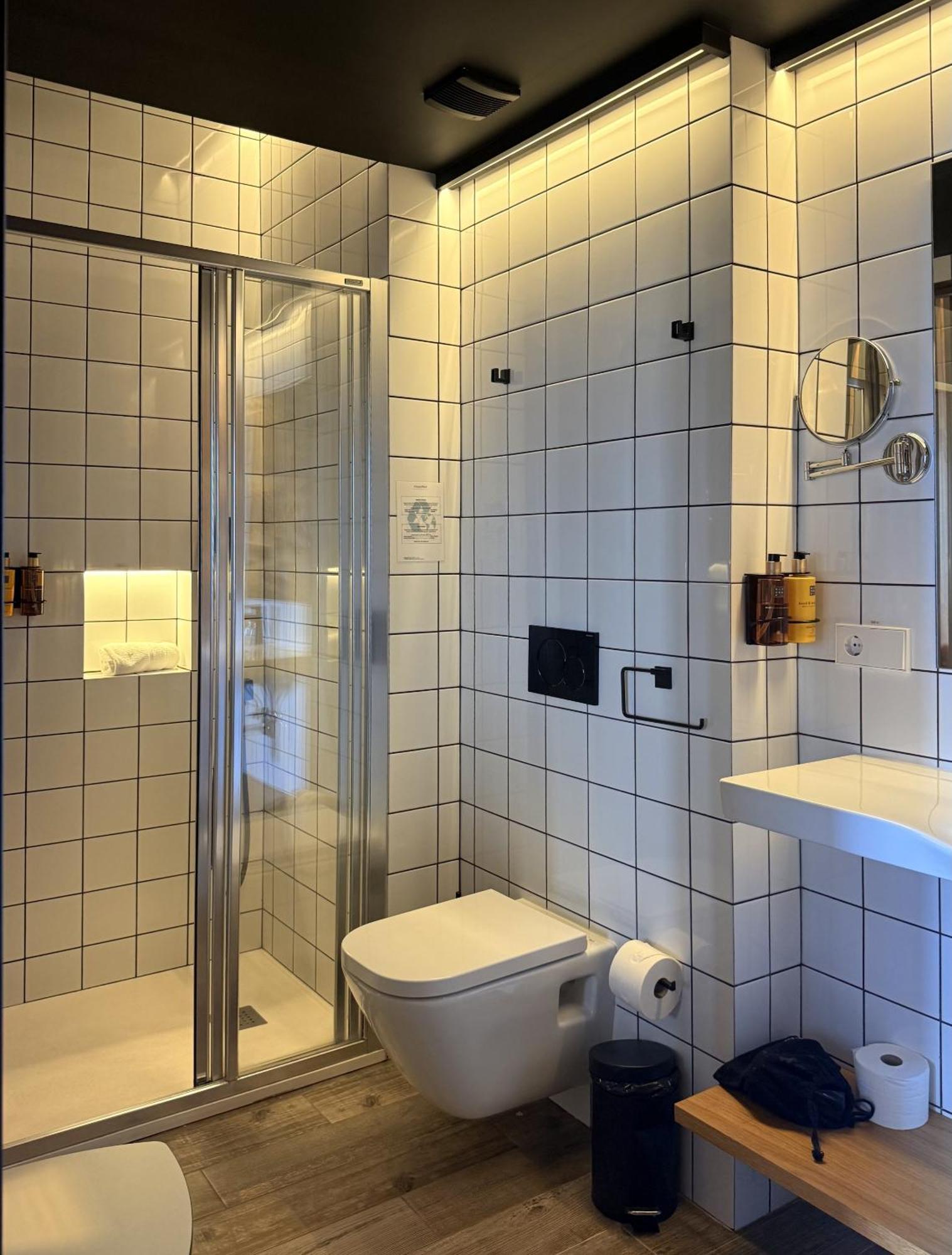 Double Room Private Bathroom