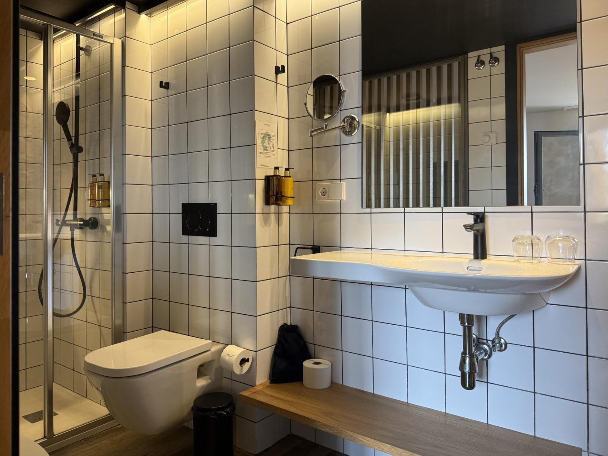 Double Room Private Bathroom