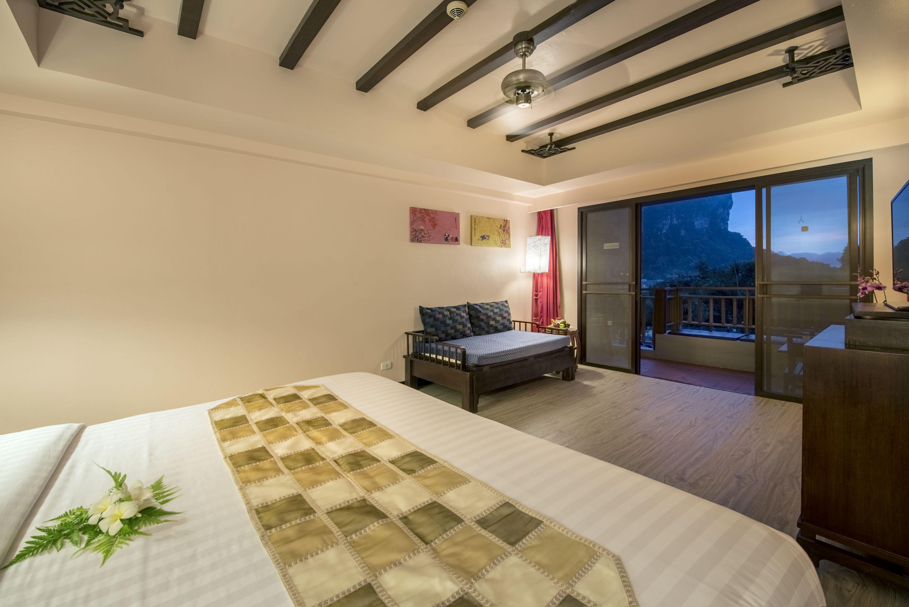 Deluxe Double or Twin Room Sea View
