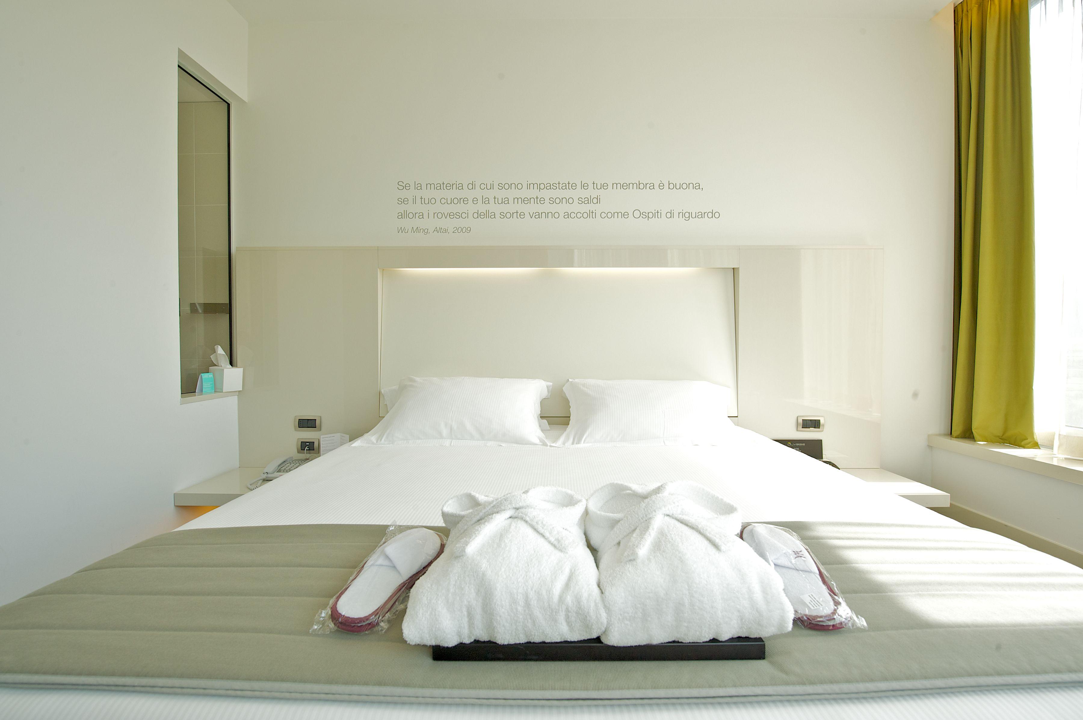 Superior King Room View