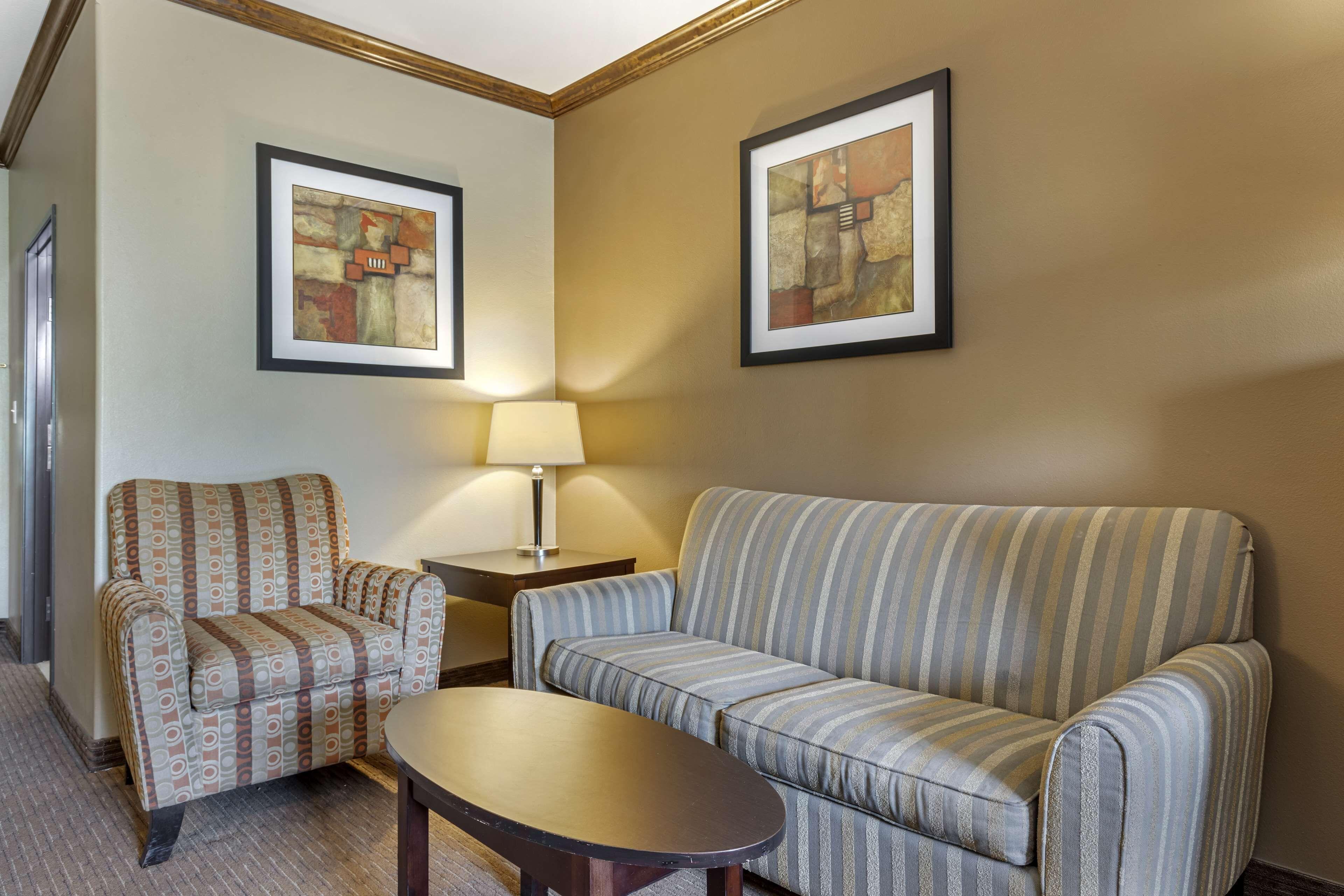King Suite - Disability Access
