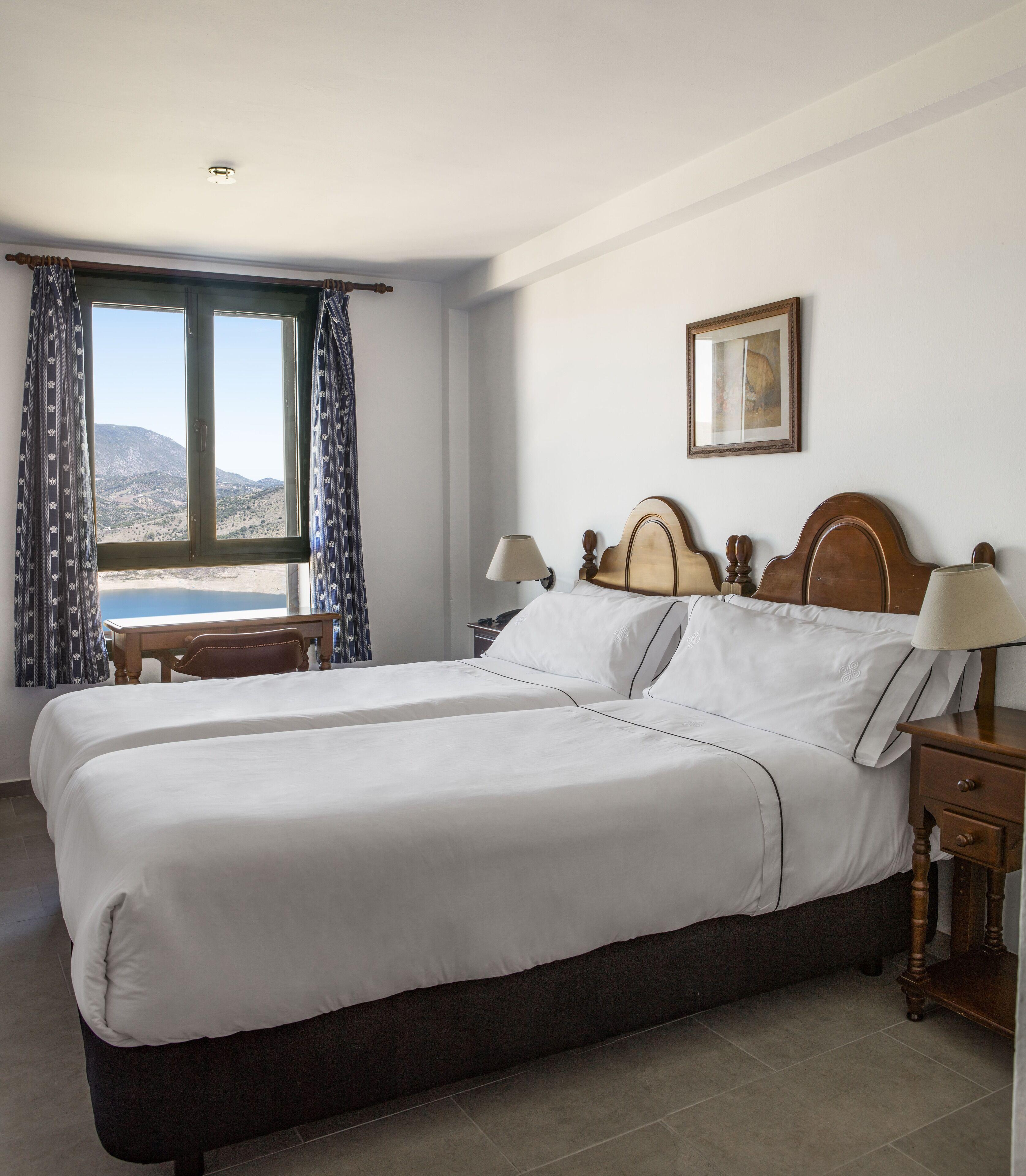 Familiar Double Room,1756507481:JPEG