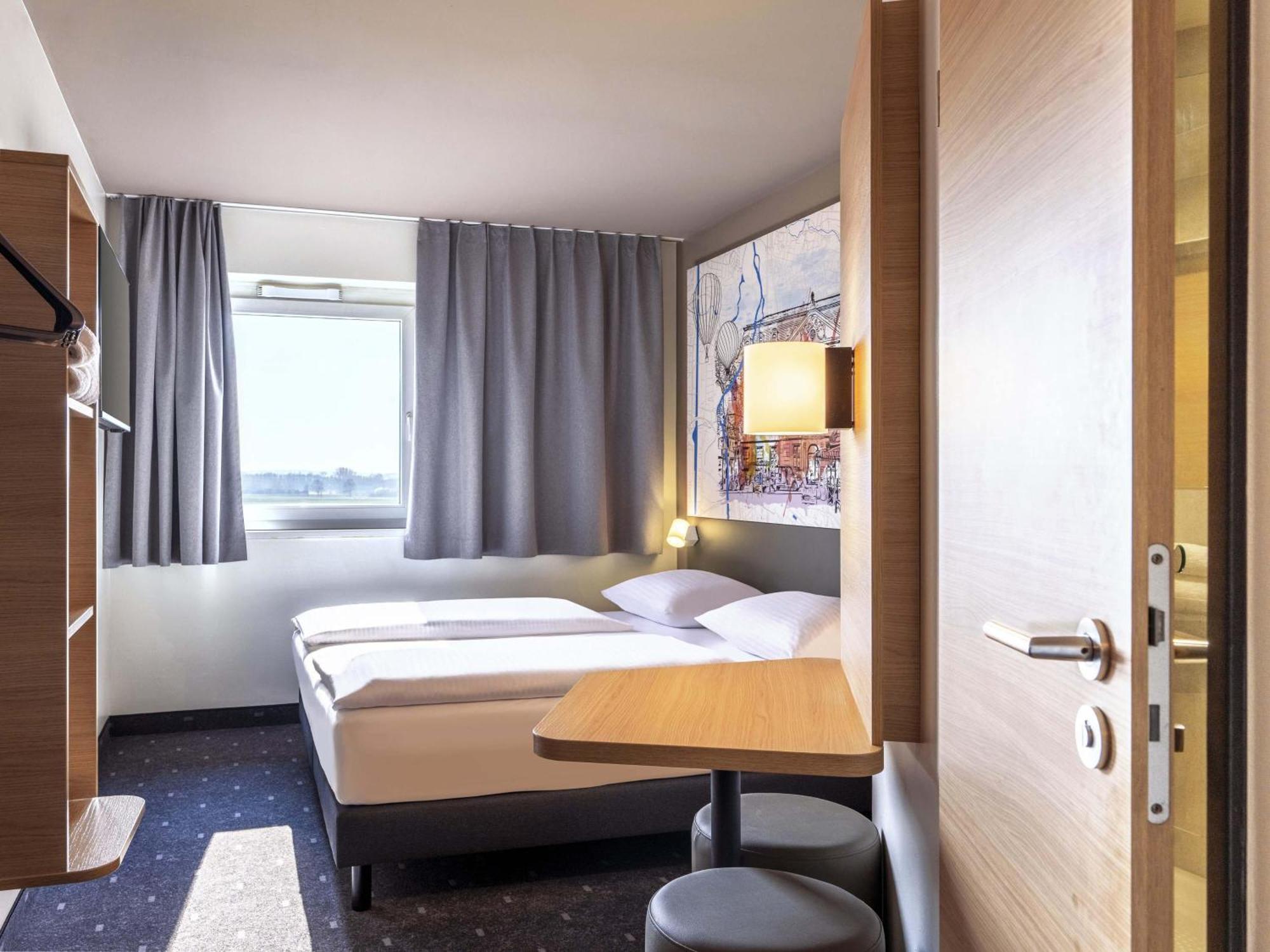 Double Room,1716970016:JPEG