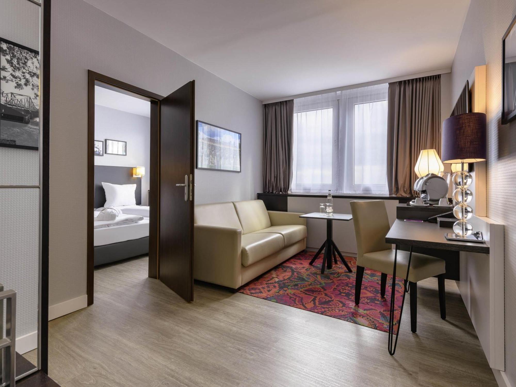 Junior Suite,1729980926:JPEG