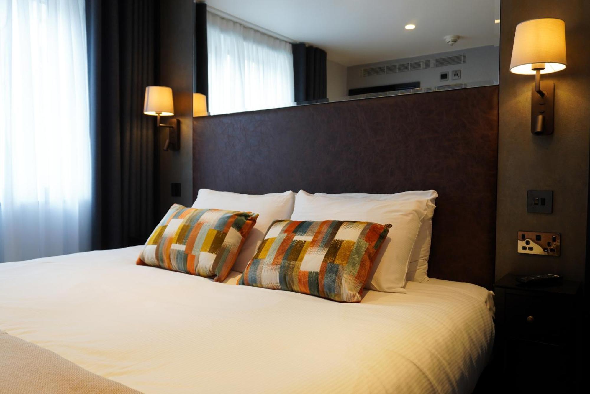 Standard Double Room,1716978317:JPEG