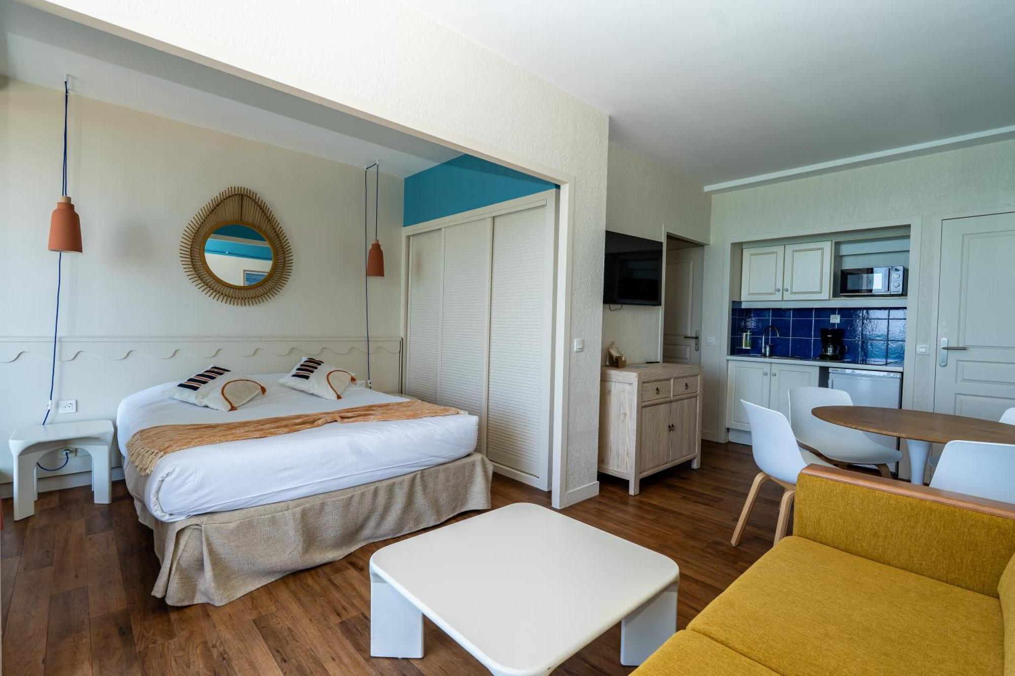 Privilege Studio 2 or upper floor