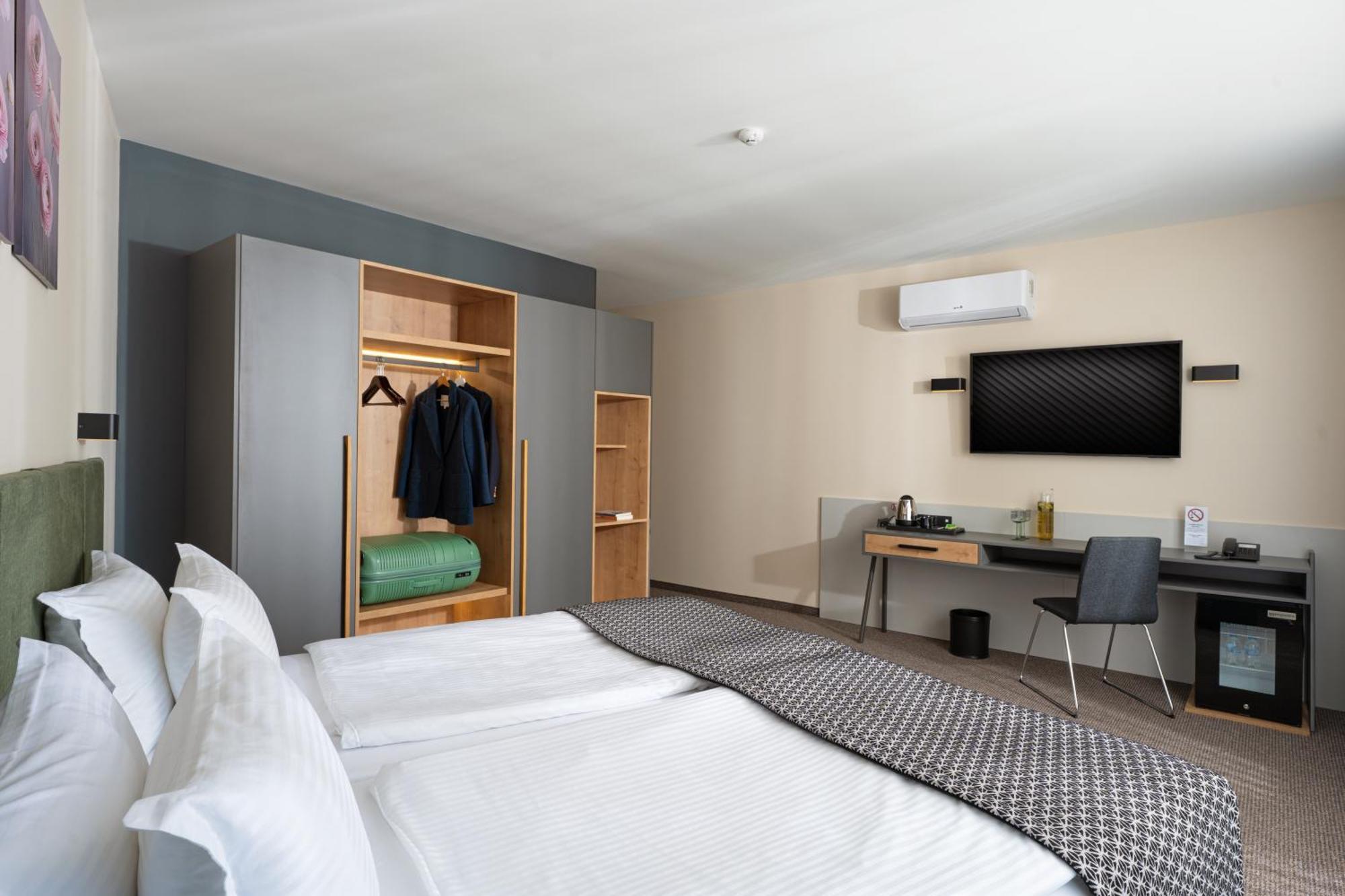 Superior Queen Room