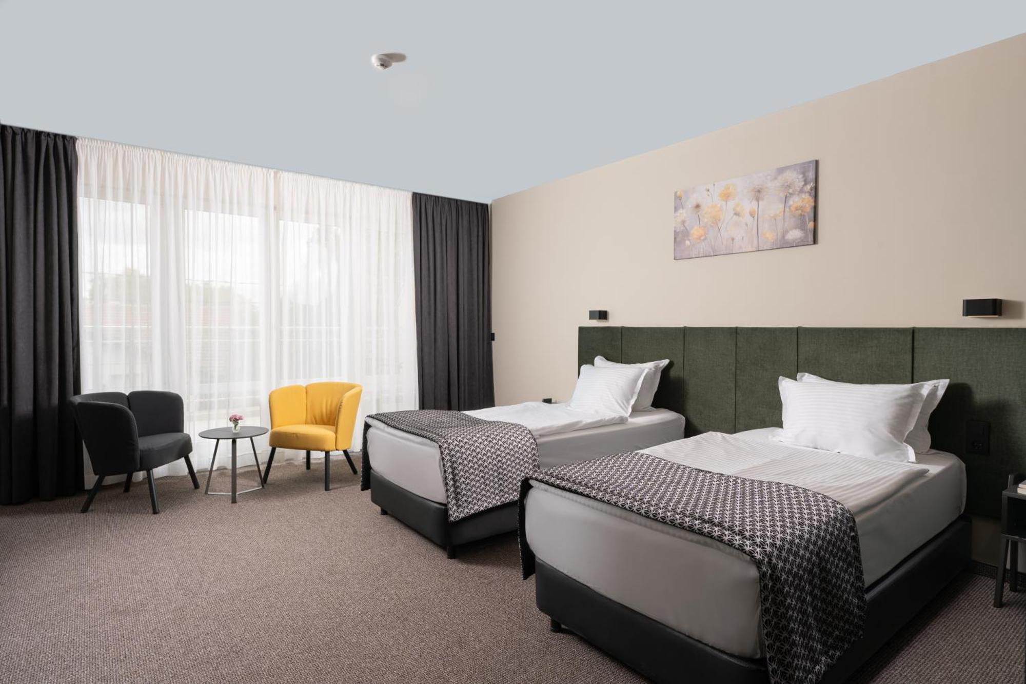 Superior Twin Room City View