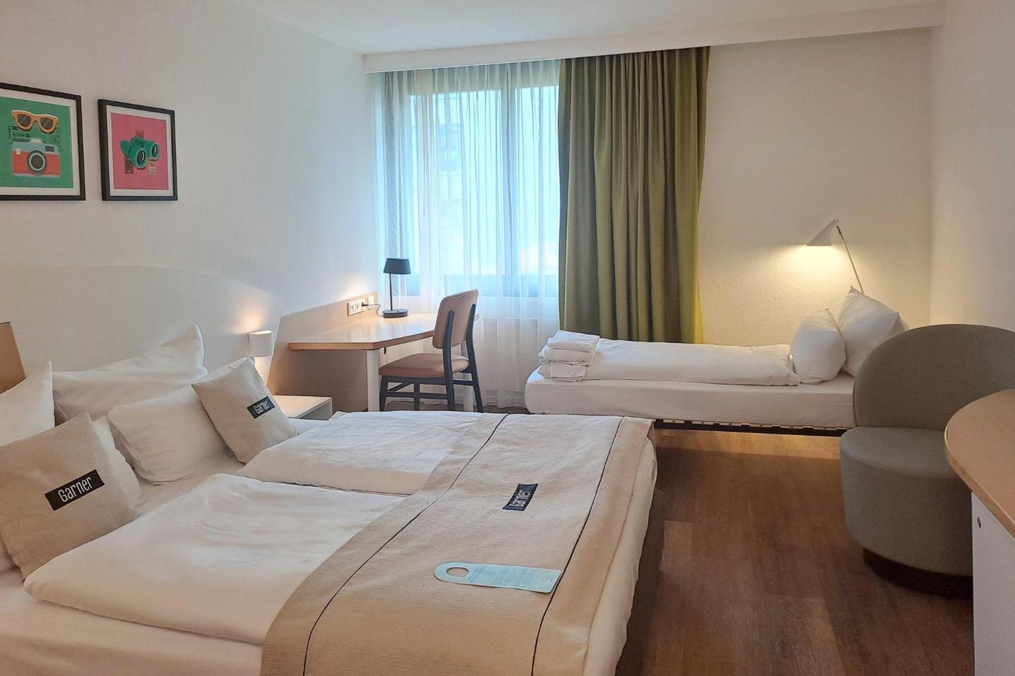 Standard Queen Room