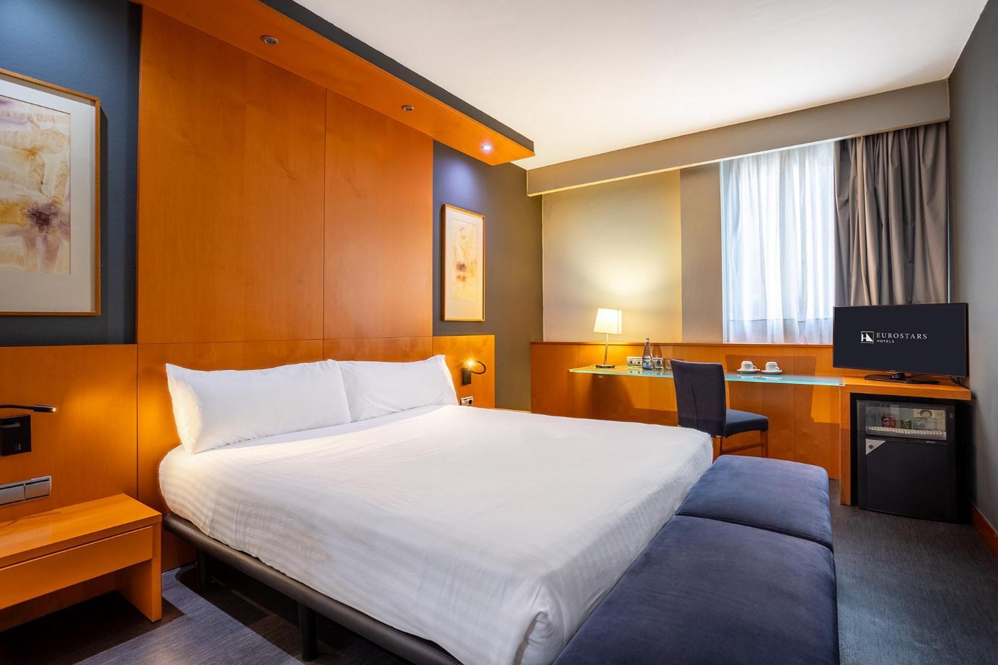 Large Double Room