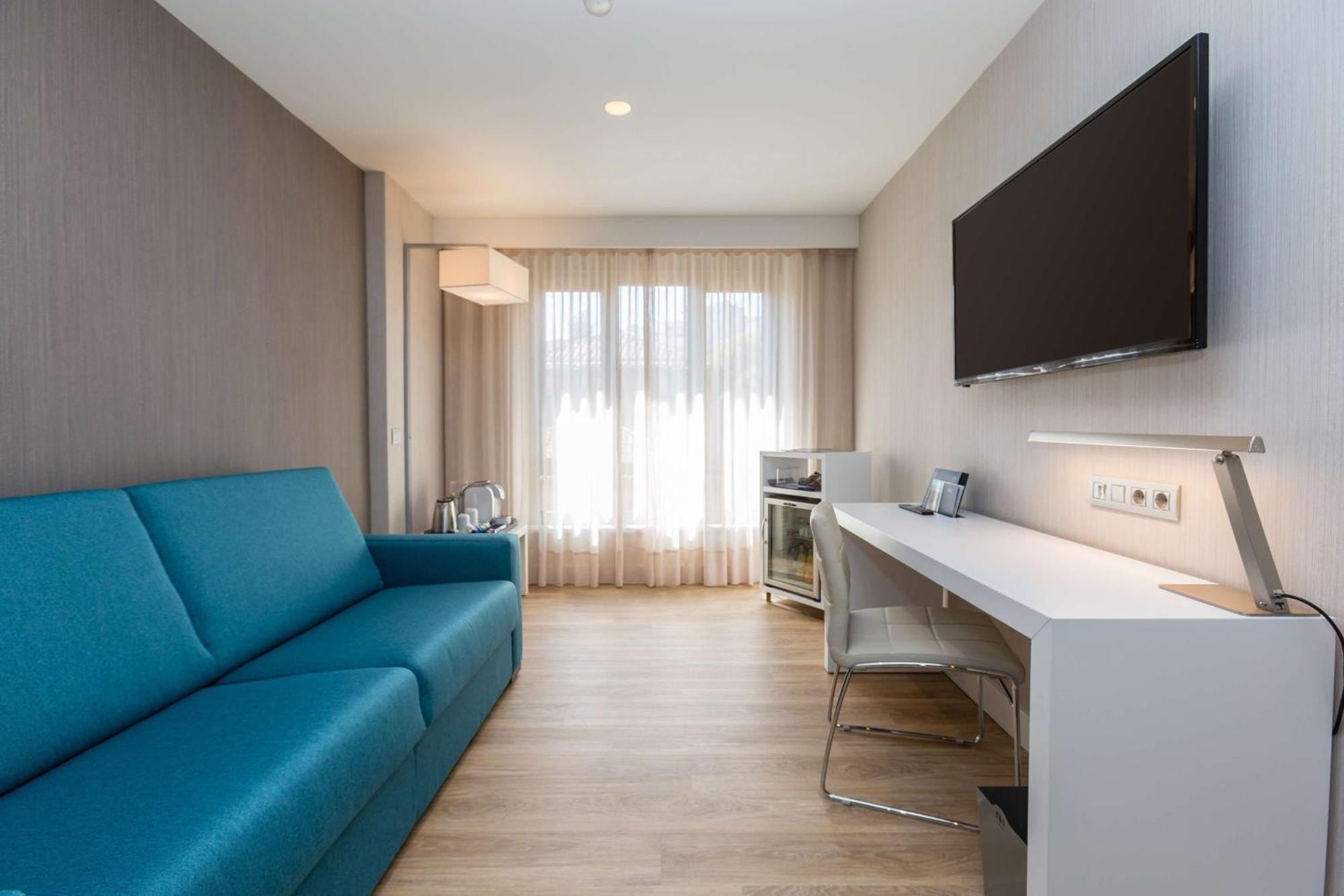 Junior Suite,1716985182:JPEG