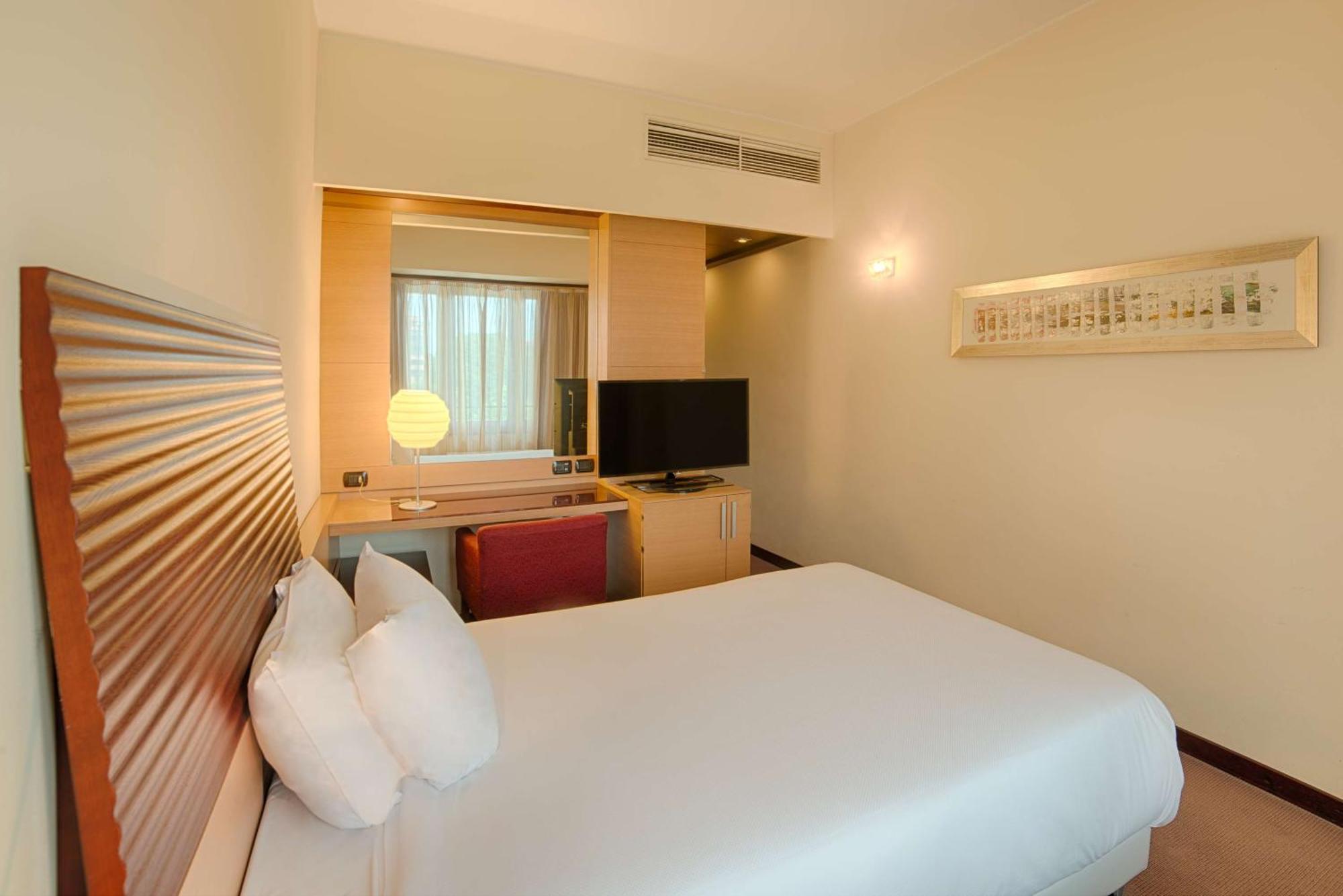 Basic Single Room with view,1716986531:JPEG