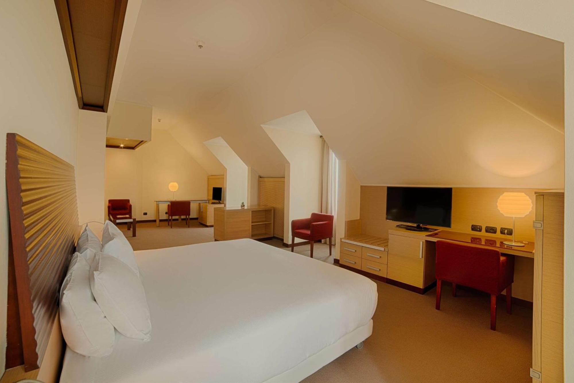 Junior Suite,1716986539:JPEG