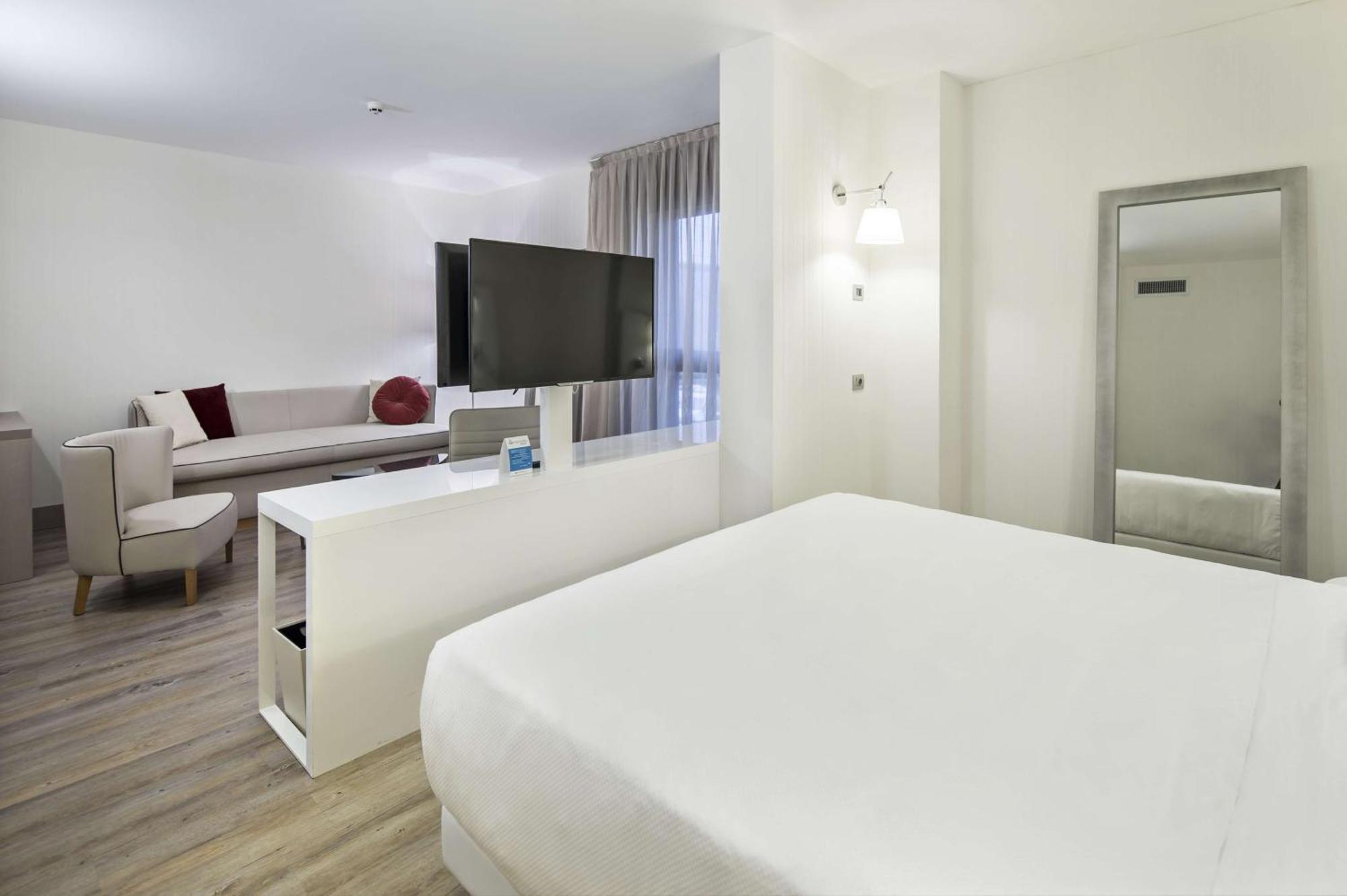 Junior Suite extra bed,1716988863:JPEG
