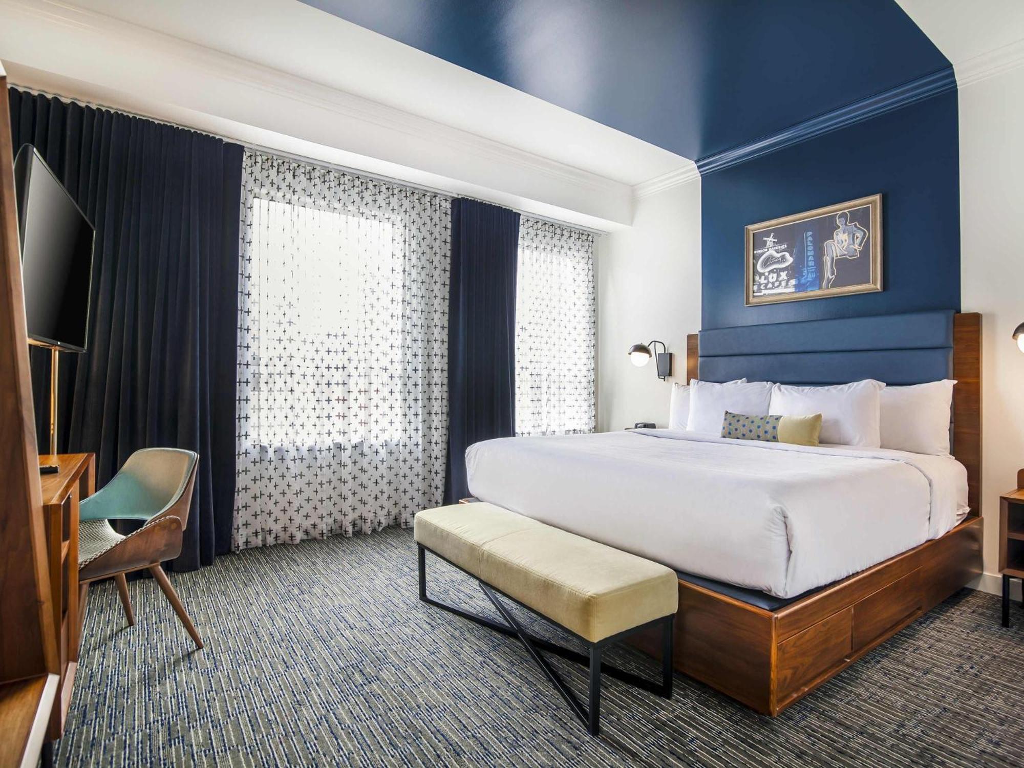 Superior King Room