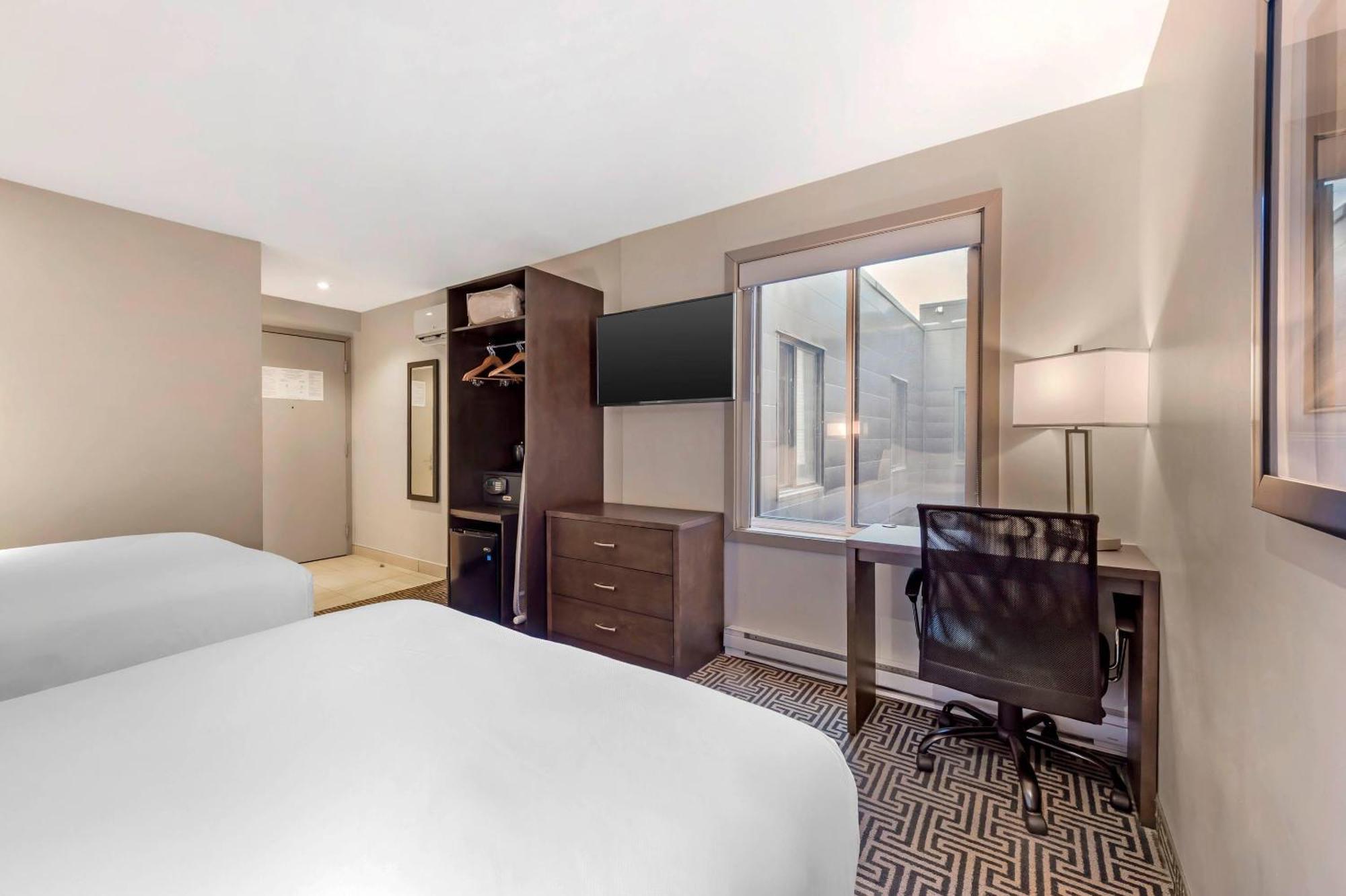 Double Room Two Double Beds Non-Smoking