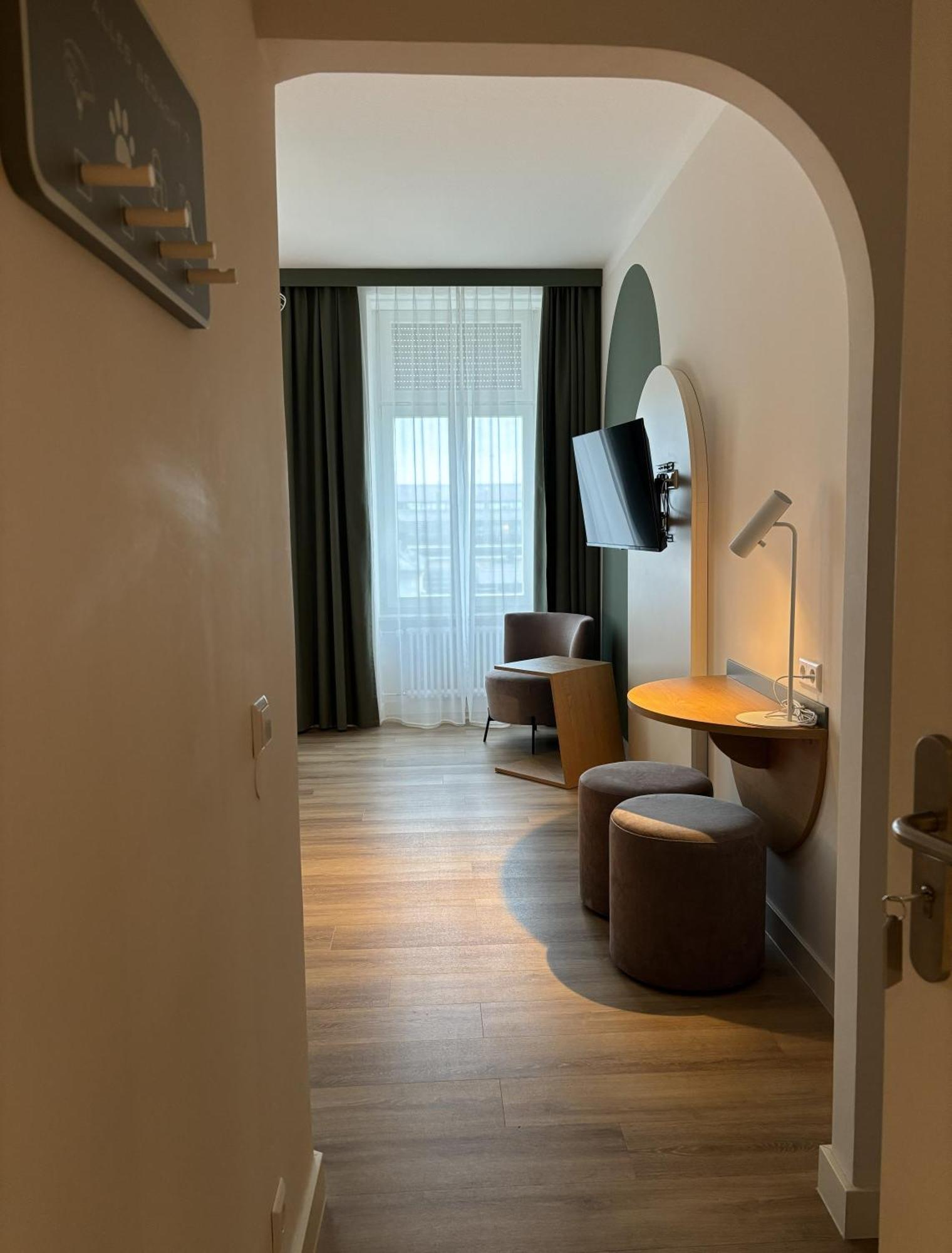 Double or Twin Room Disability Access,1716999623:JPEG