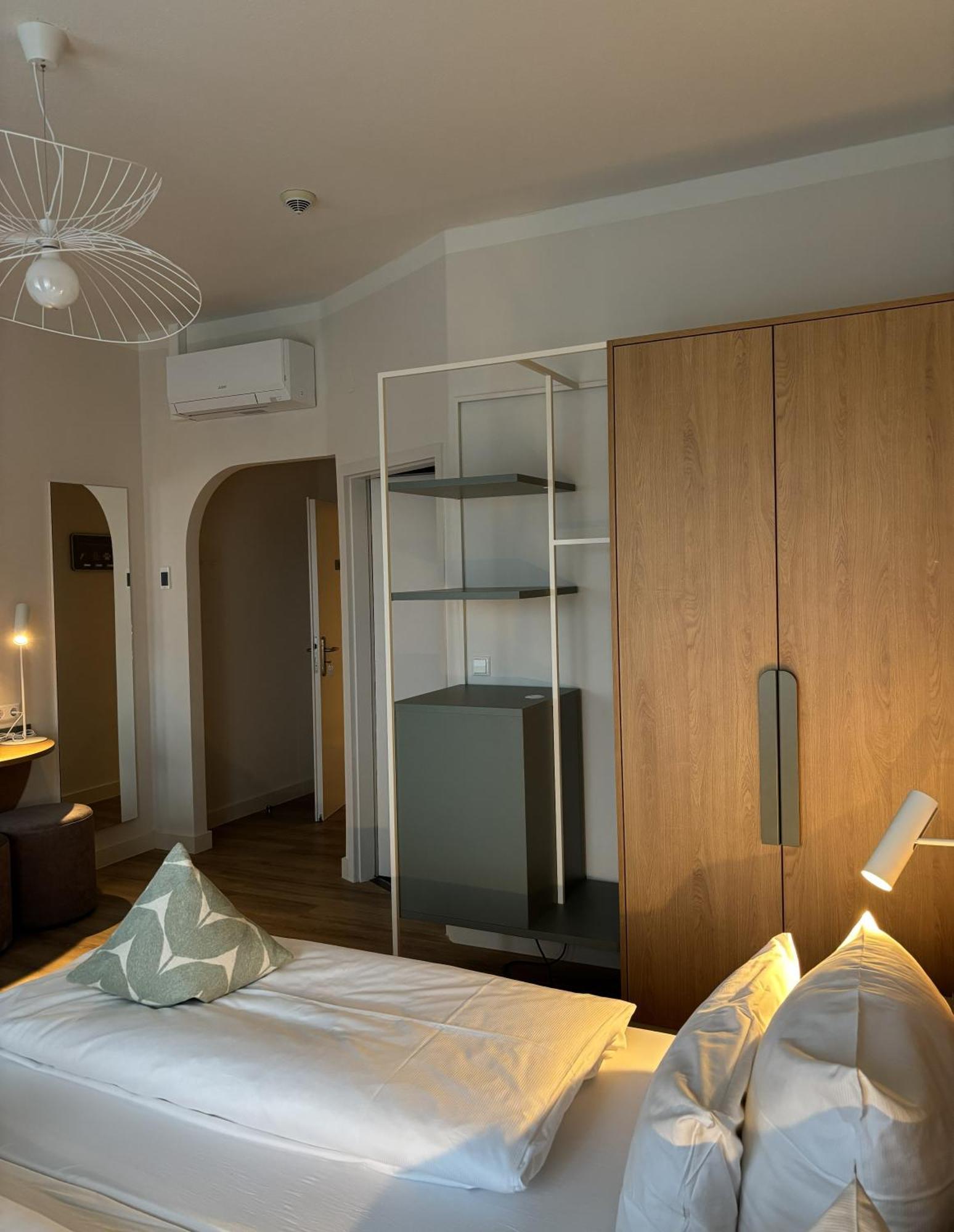 Double or Twin Room Disability Access