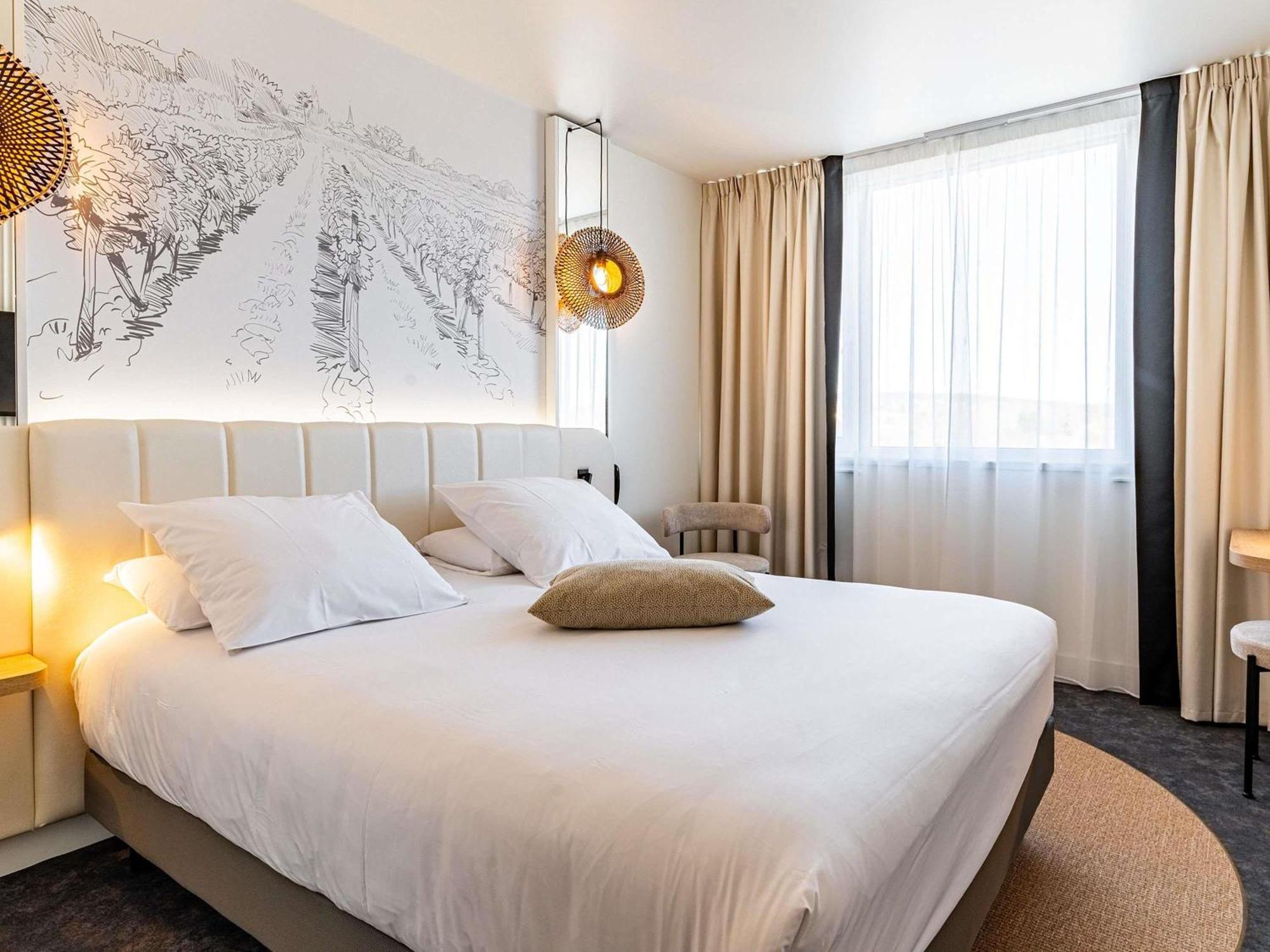 Classic Double Room,1717001830:JPEG