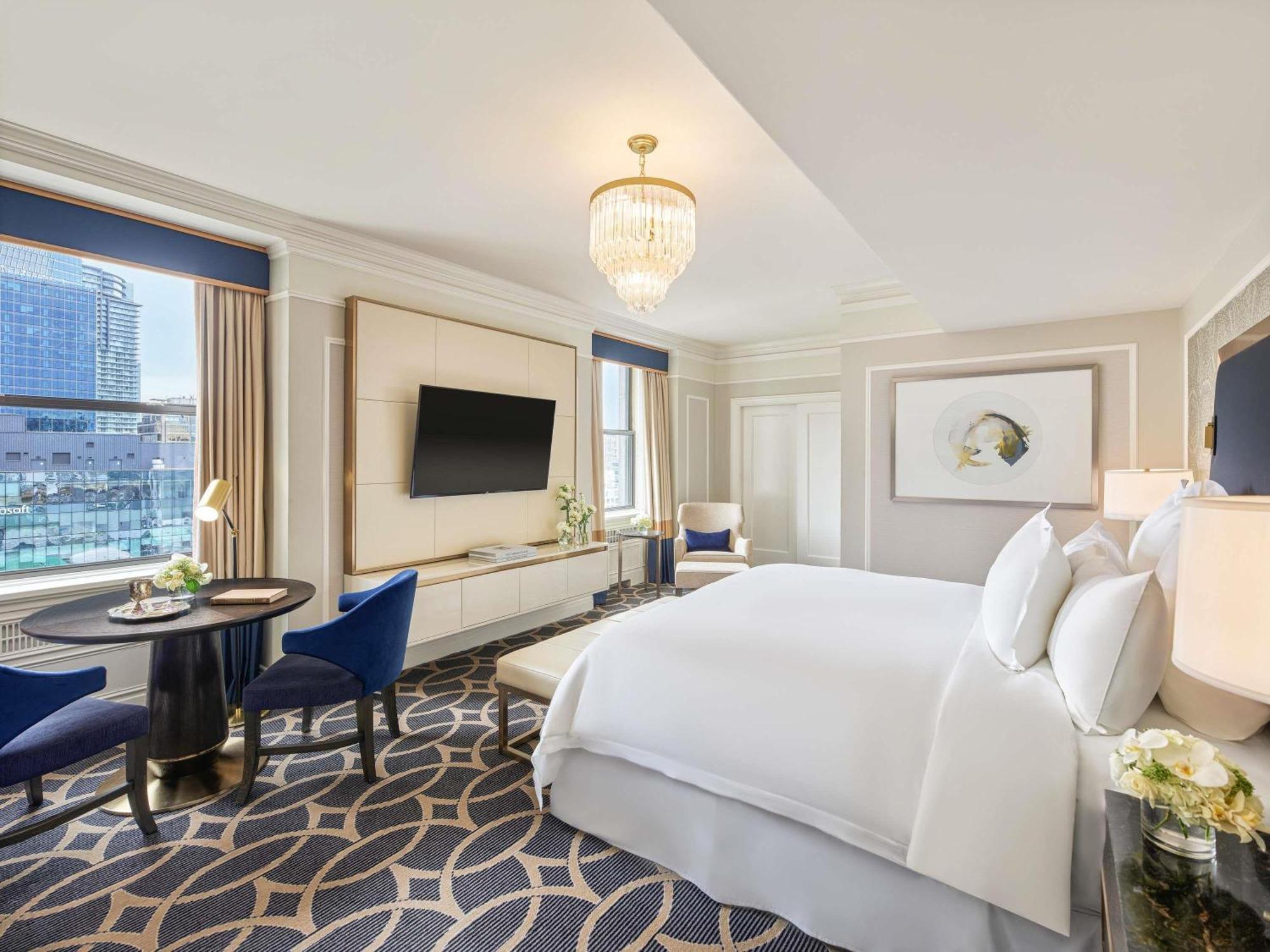 Fairmont Gold Room with King Bed,1717003161:JPEG