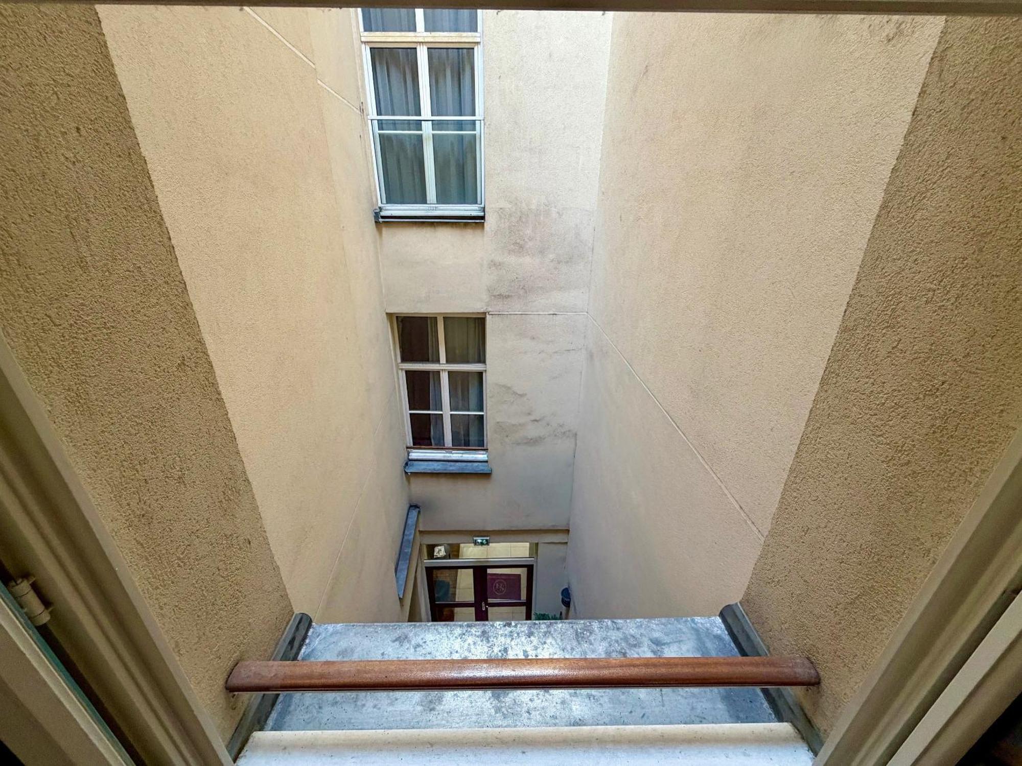 CLASSIC COMFORT Double Room – Courtyard view