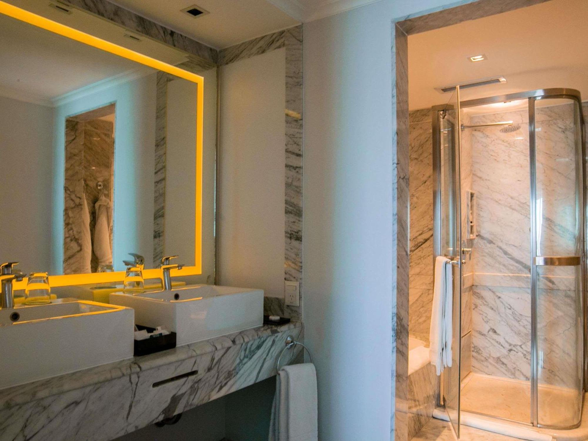 Prestige Queen Suite