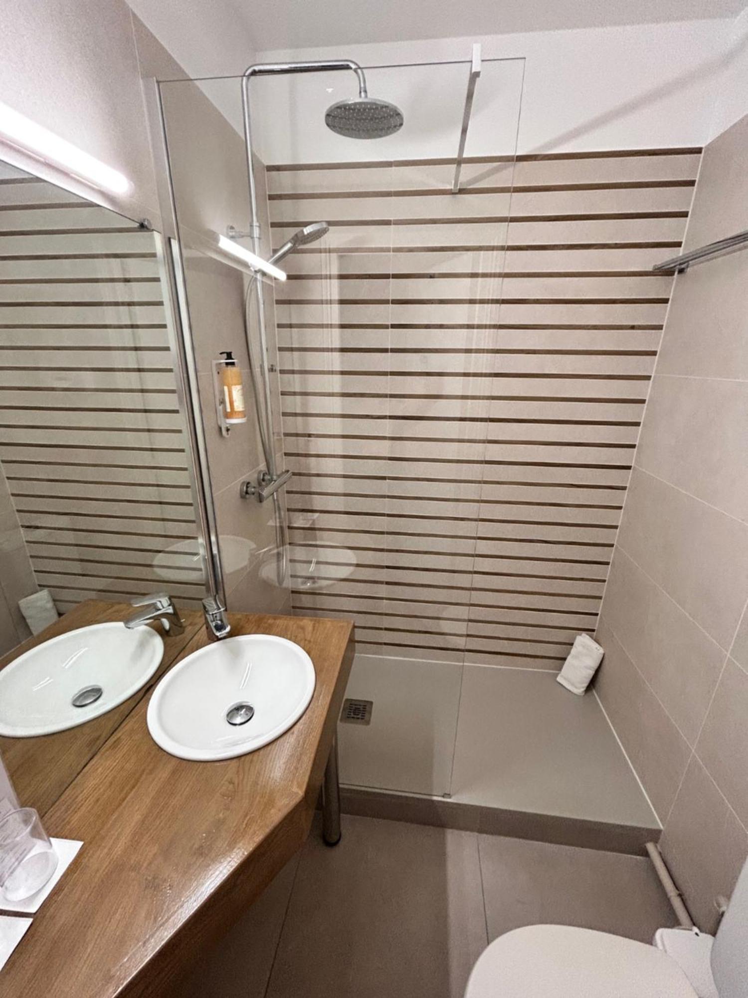 Small Standard Double Room Sea View Balcony 13m²