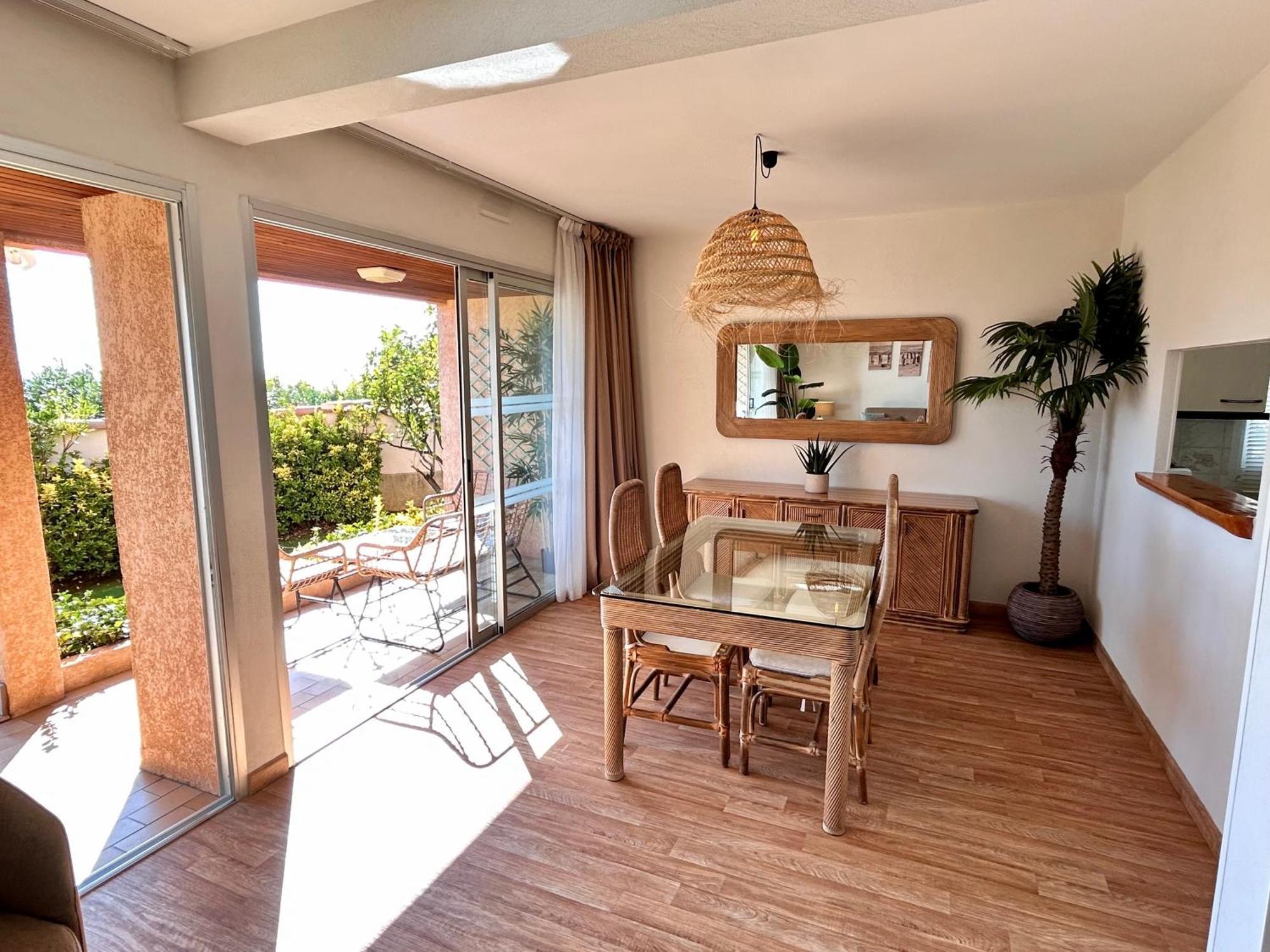 Comfort One-Bedroom Apartment Garden View Terrace