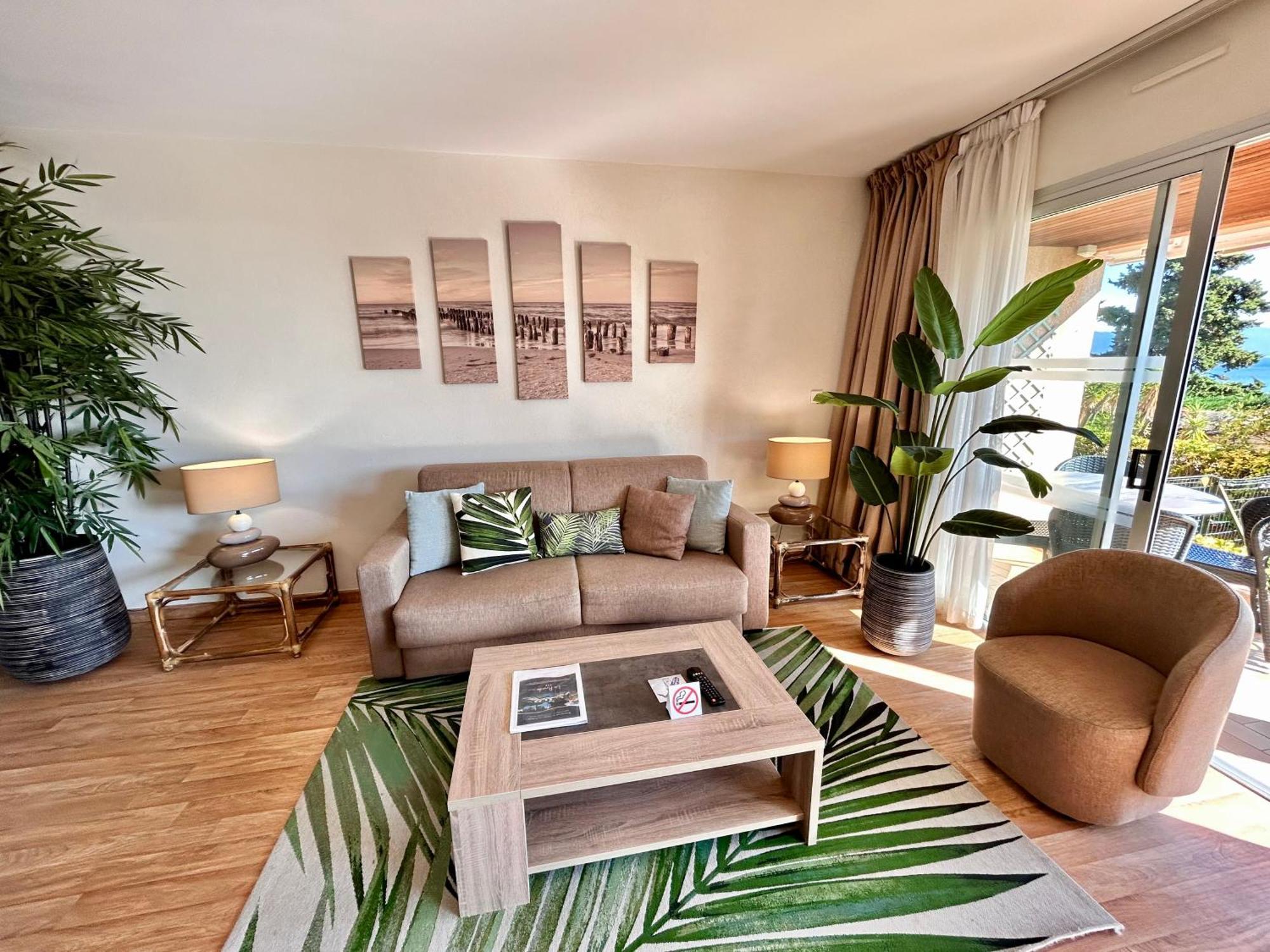 Comfort One-Bedroom Apartment Garden View Terrace