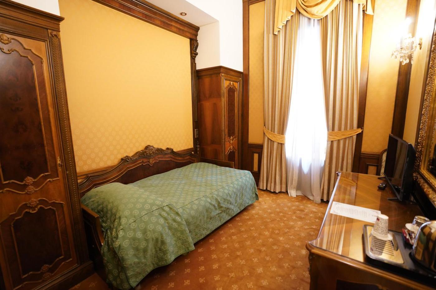 Classic Room