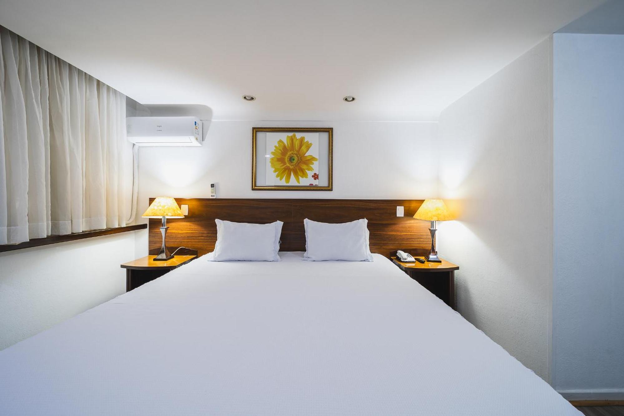 Executive Suite,1717045034:JPEG