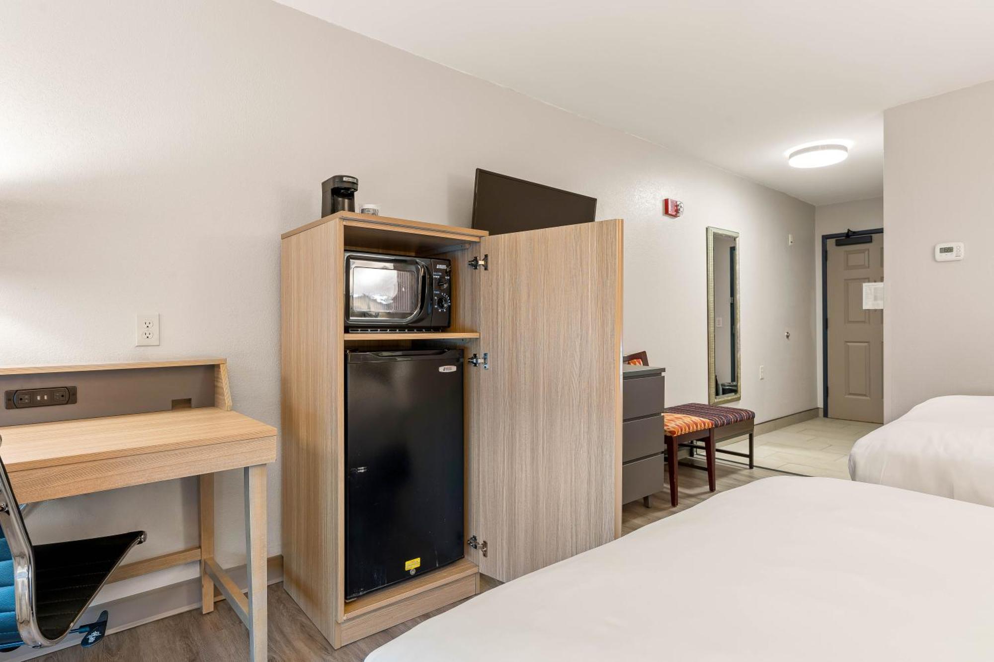 Double Room Two Double Beds Accessible or Non-Smoking