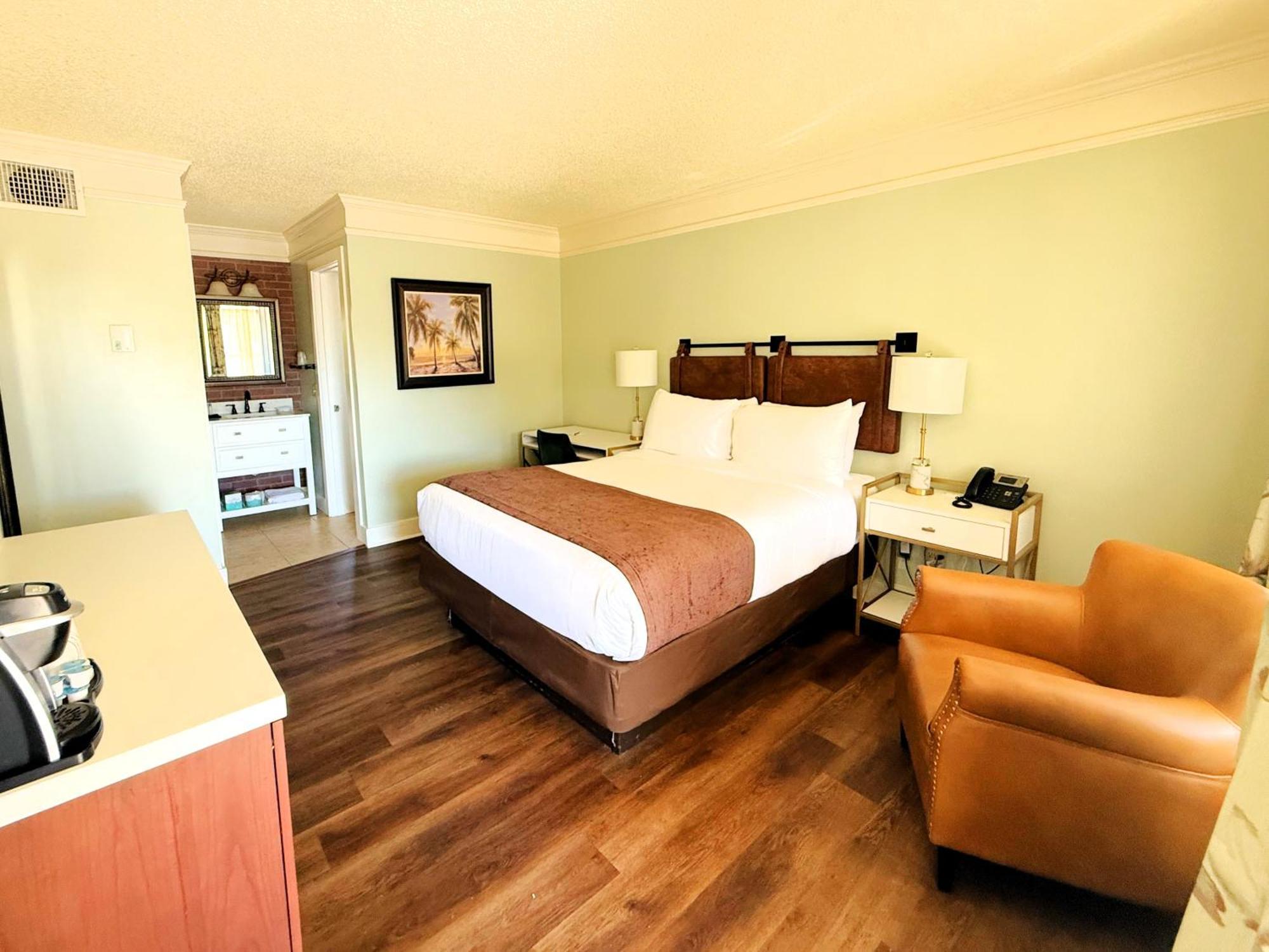 Queen Room