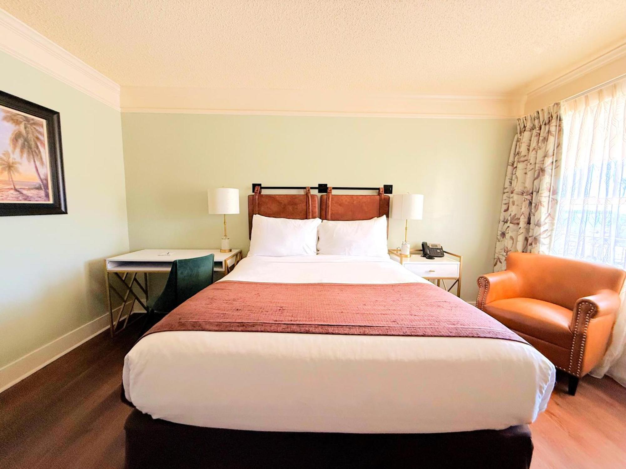 Queen Room