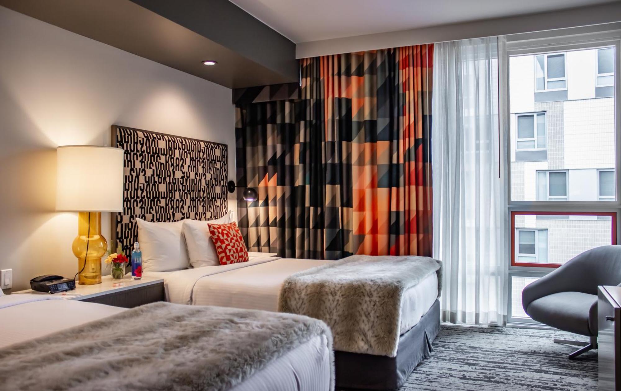 Queen Room Two Queen Beds City View