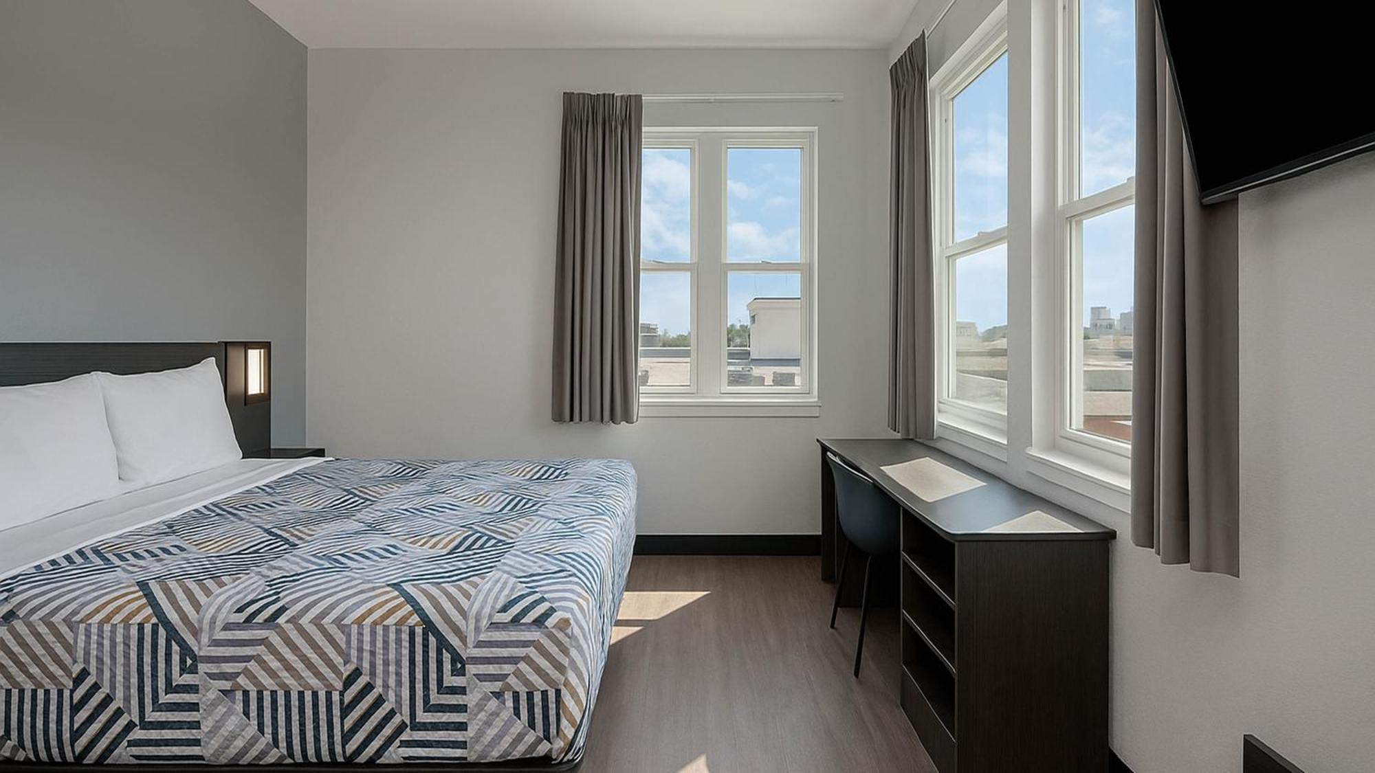 Superior Queen Room