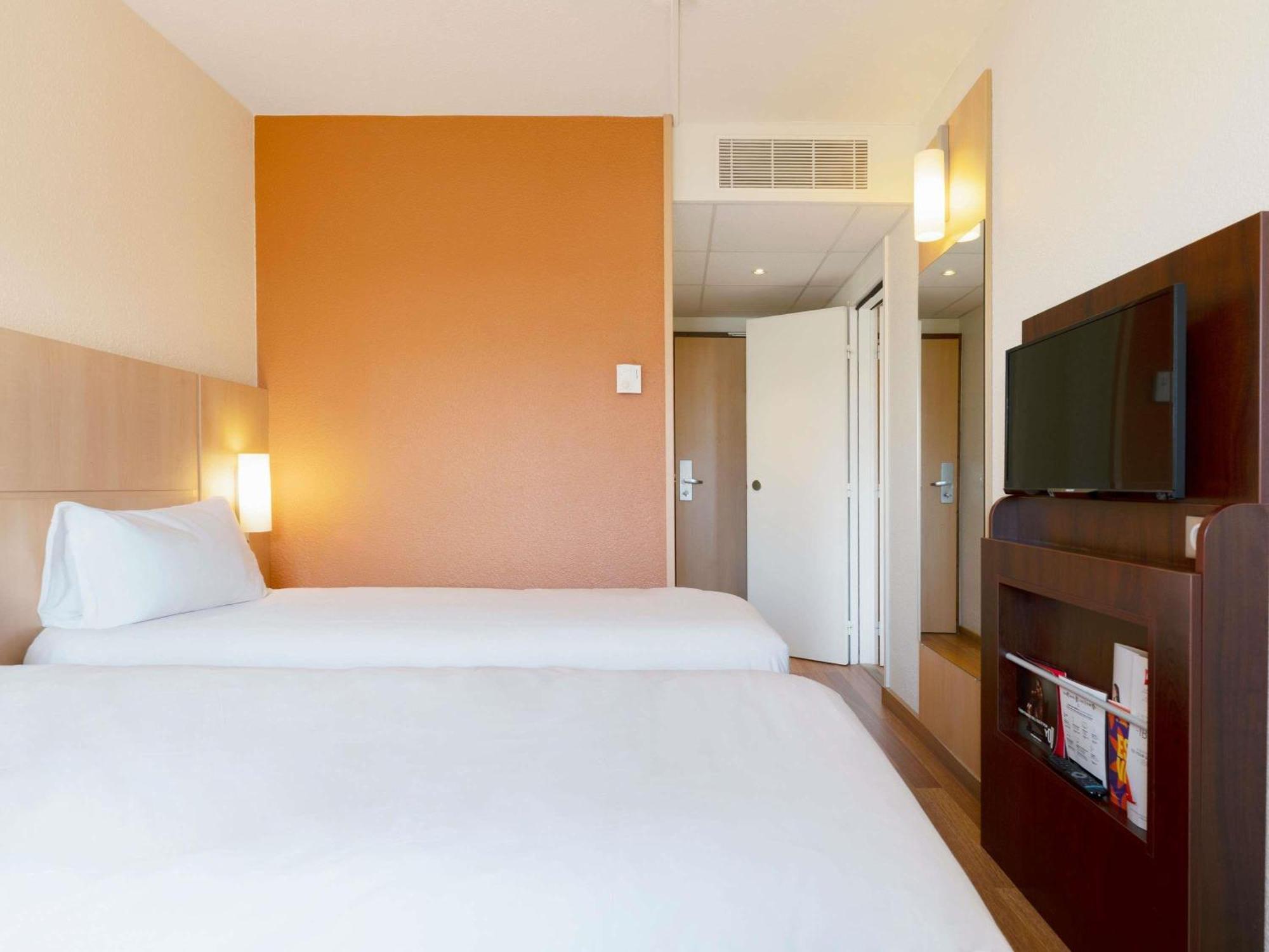 Standard Room 1 Double Bed