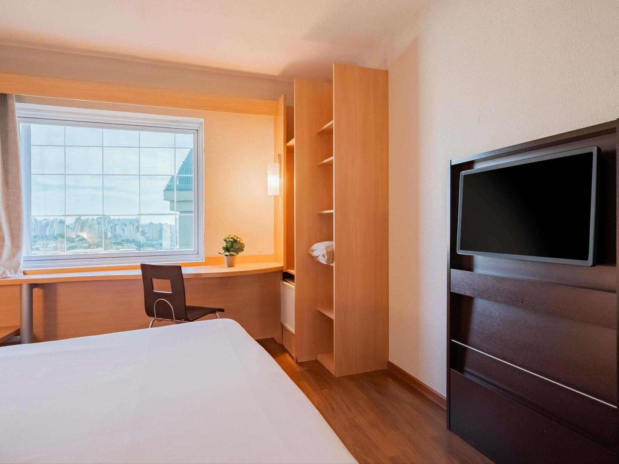 Quarto Duplo Standard